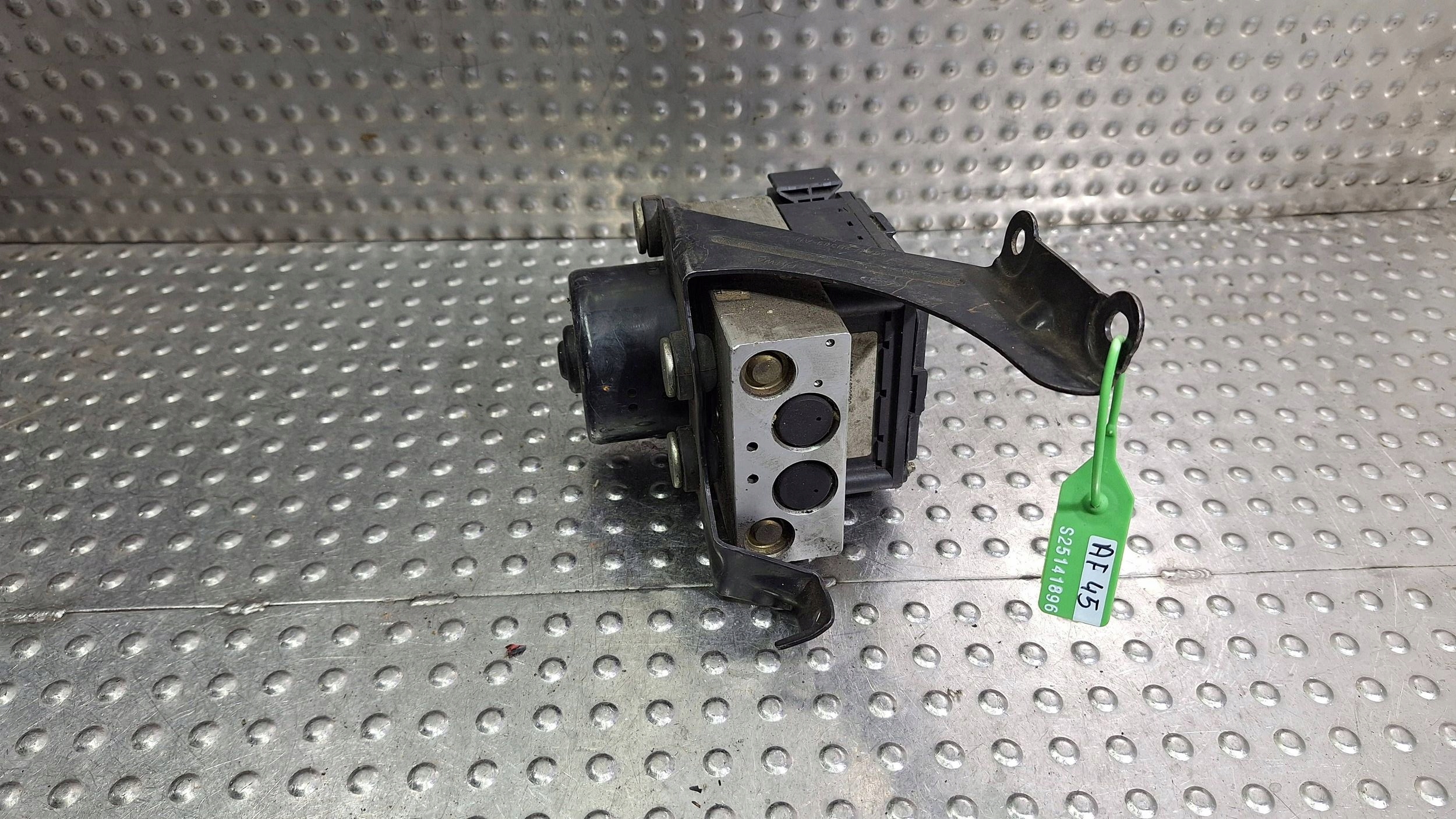 pump control unit ABS 10.0948-0102.3 98AG-2C285-BE FORD FOCUS MK1