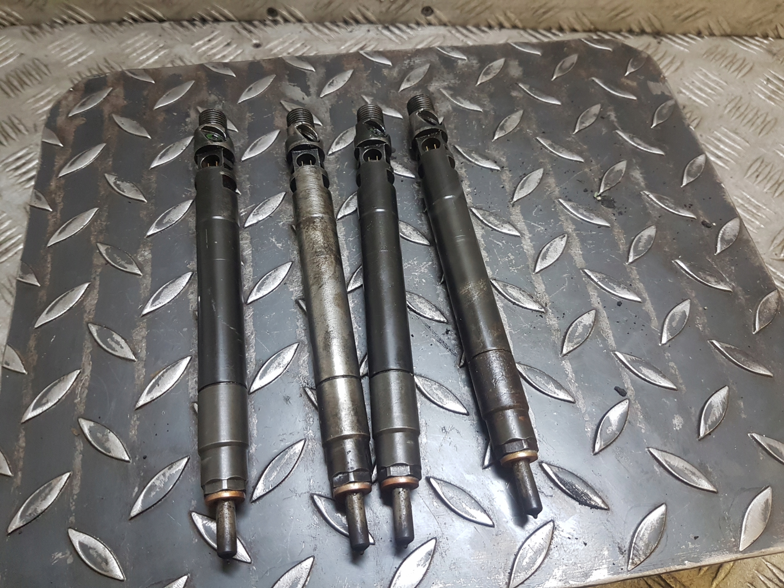 Einspritzdüse Einspritzdüse KOMPLET CITROEN C5 III