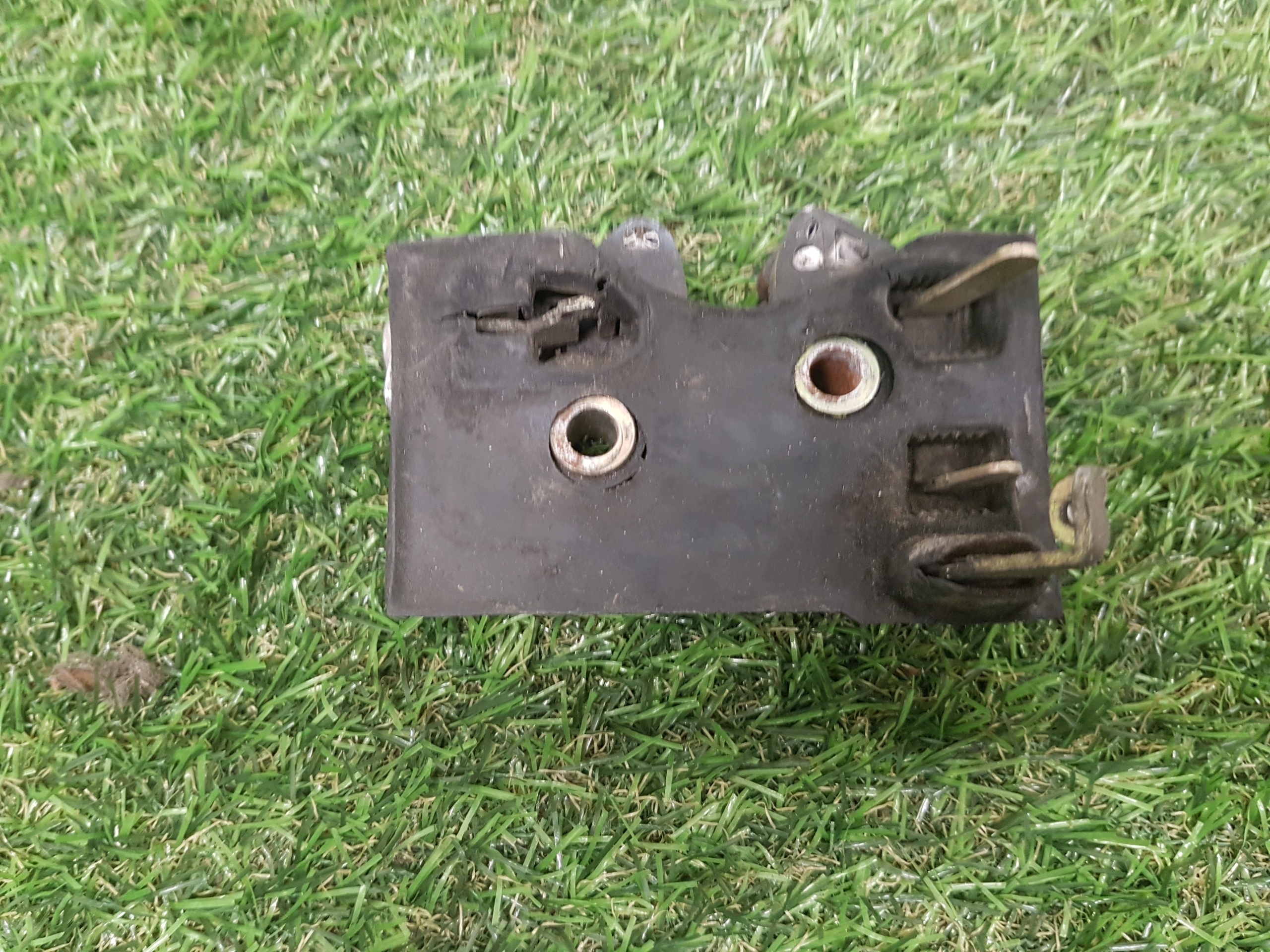 lock door left rear part rear AUDI 80 B4 8A0839015A