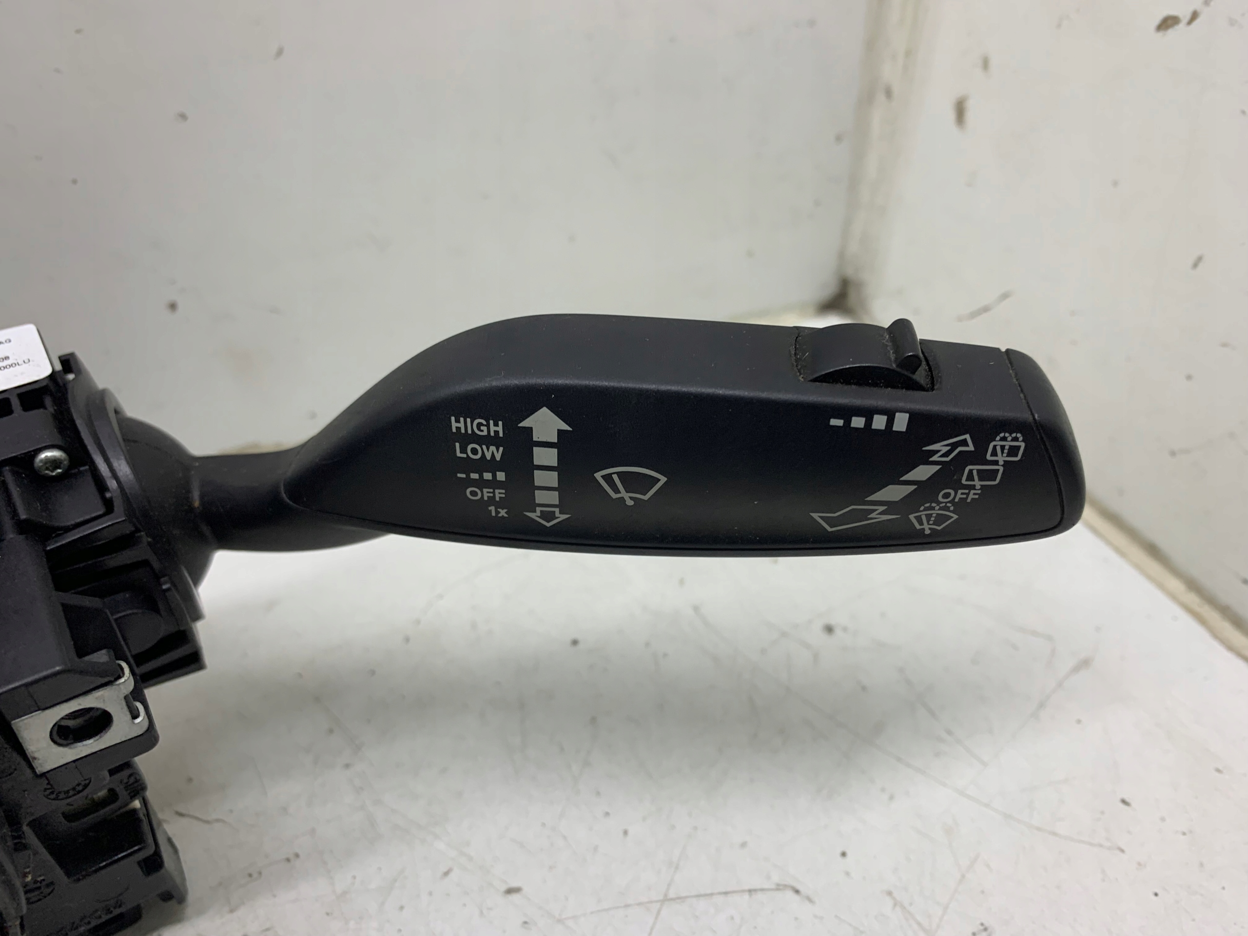steering wheel levers and controls MANETKA ring TEMPOMAT 8V0953521B AUDI A3 8V 13-16