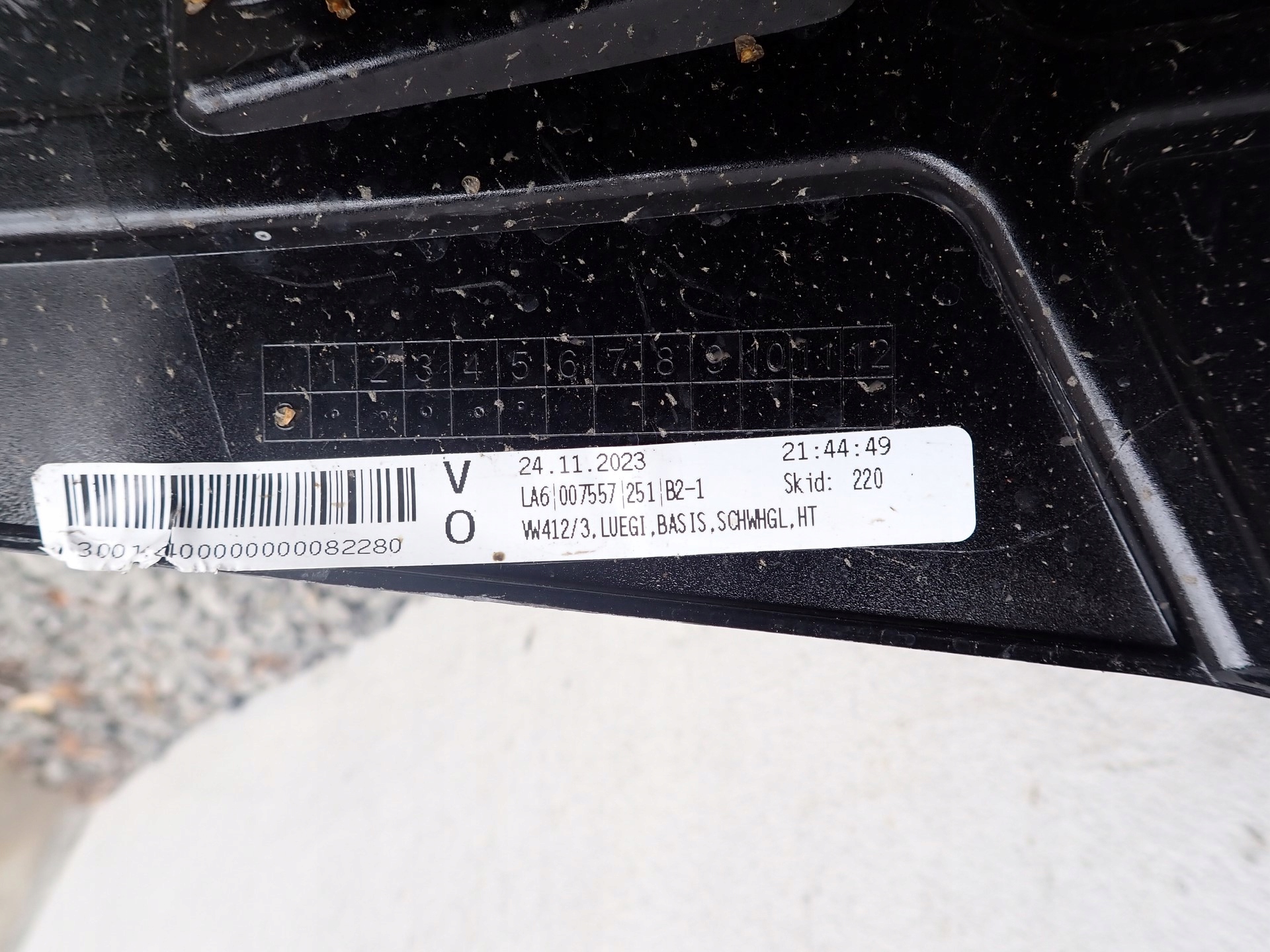 mitte Lüftungsgitter der Stoßstange vorne VW VOLKSWAGEN ID.7 ID7 ED2 ED5 2023