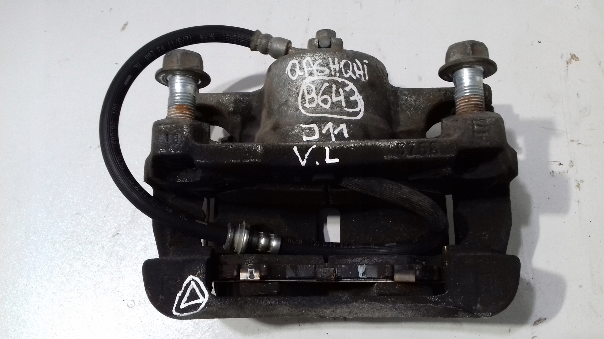 NISSAN QASHQAI J11 caliper brake left front
