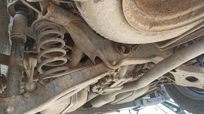 Outlander 06- wozek zawieszenie tył 4x4 2.0D