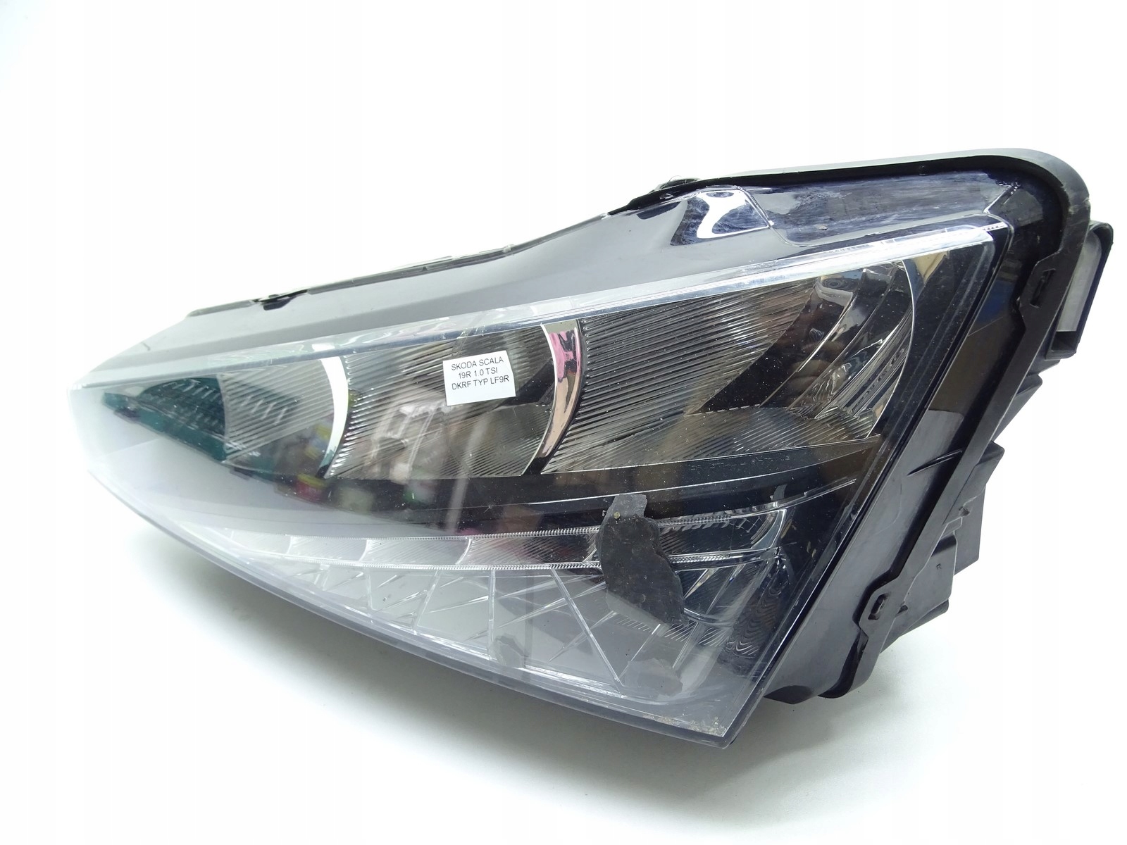 REFLEKTOR light left front CRYSTAL LIGHT LED SKODA SCALA 19- 657941019