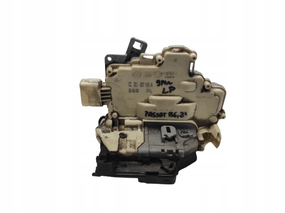 VW PASSAT B6 05- ZAMEK LEWY PRZÓD 9PIN 3C1837015A