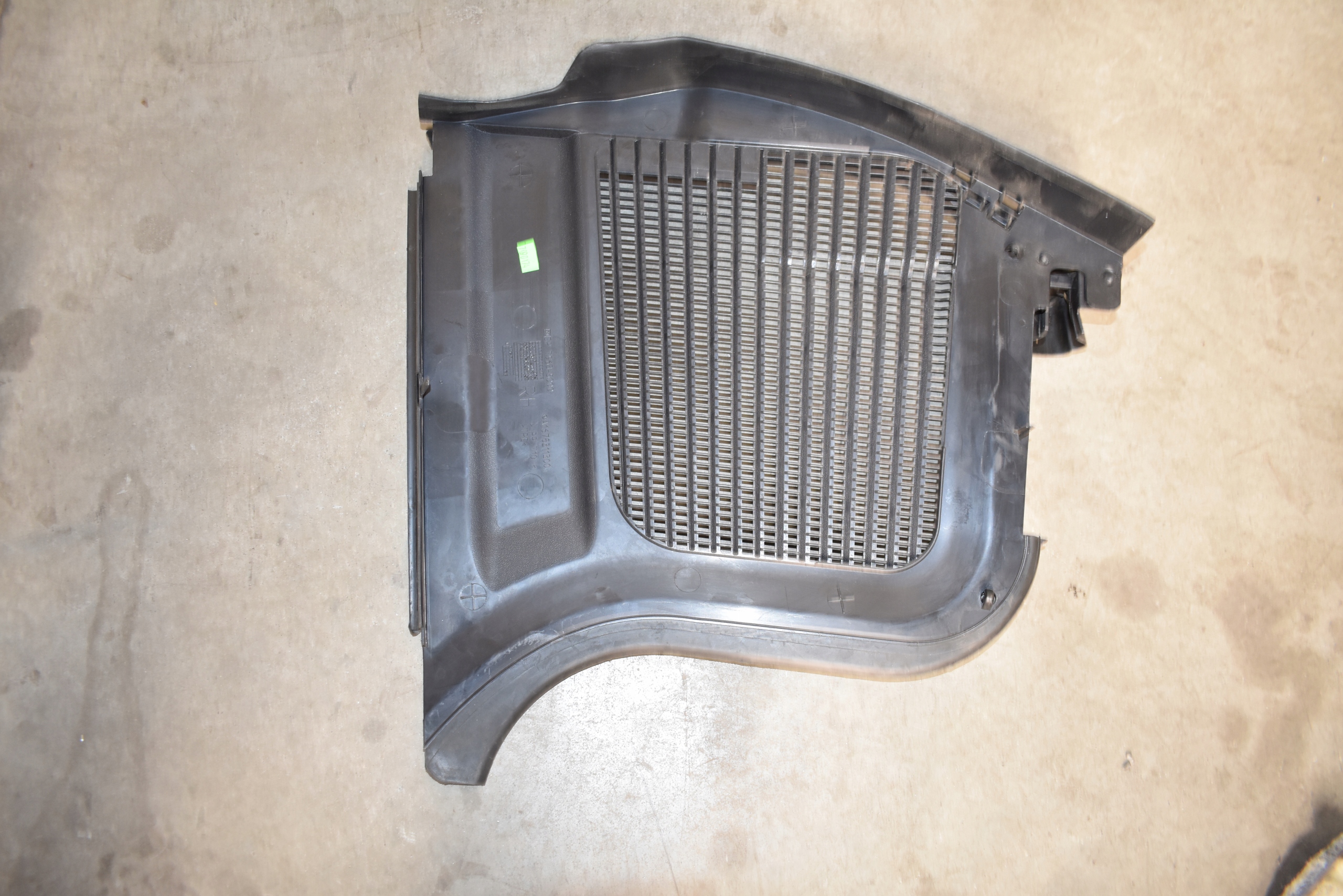 IDEALNE torpedo right MERCEDES W167 1