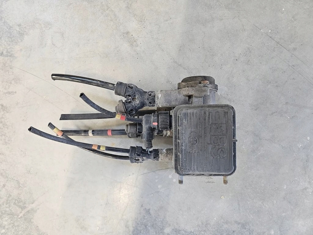 Modulator hamulca EBS naczepy VOLVO FH FM RENAULT DXI K020625 21122038