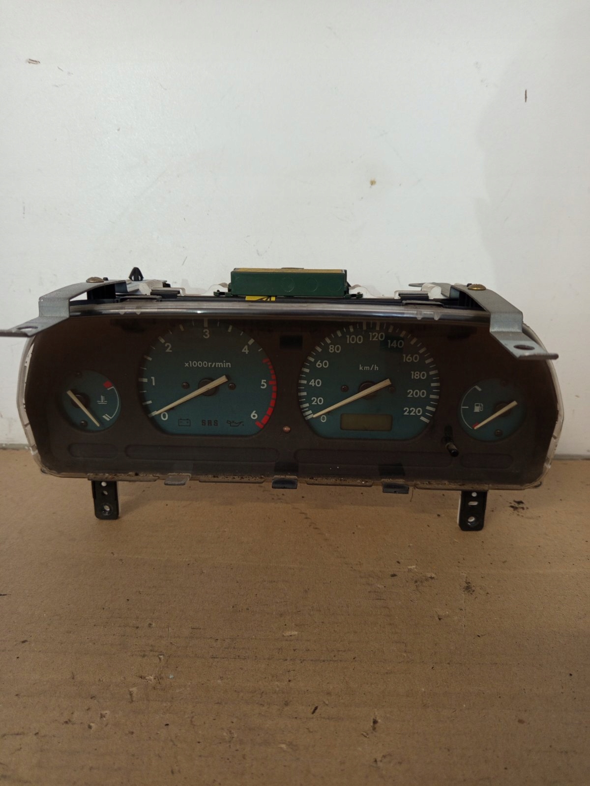 Licznik zegary Land Rover Freelander I 2.0 10200-00804