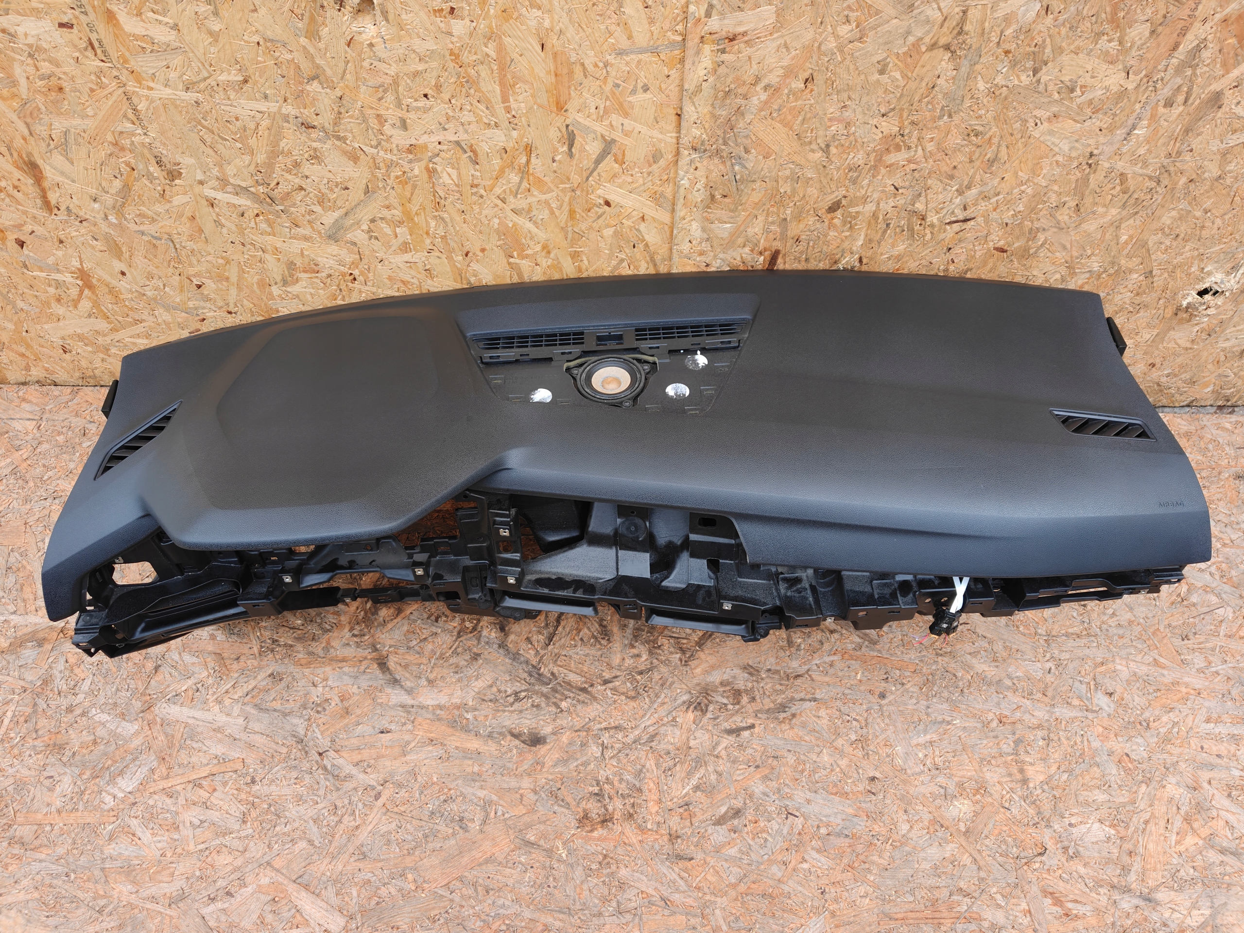 console dashboard airbag tension belts VW GOLF 8 original !!