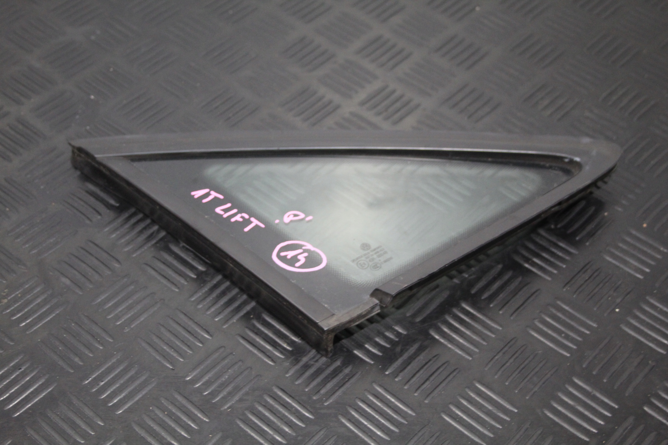 window right front bodywork TOURAN 1T3 1T LIFT