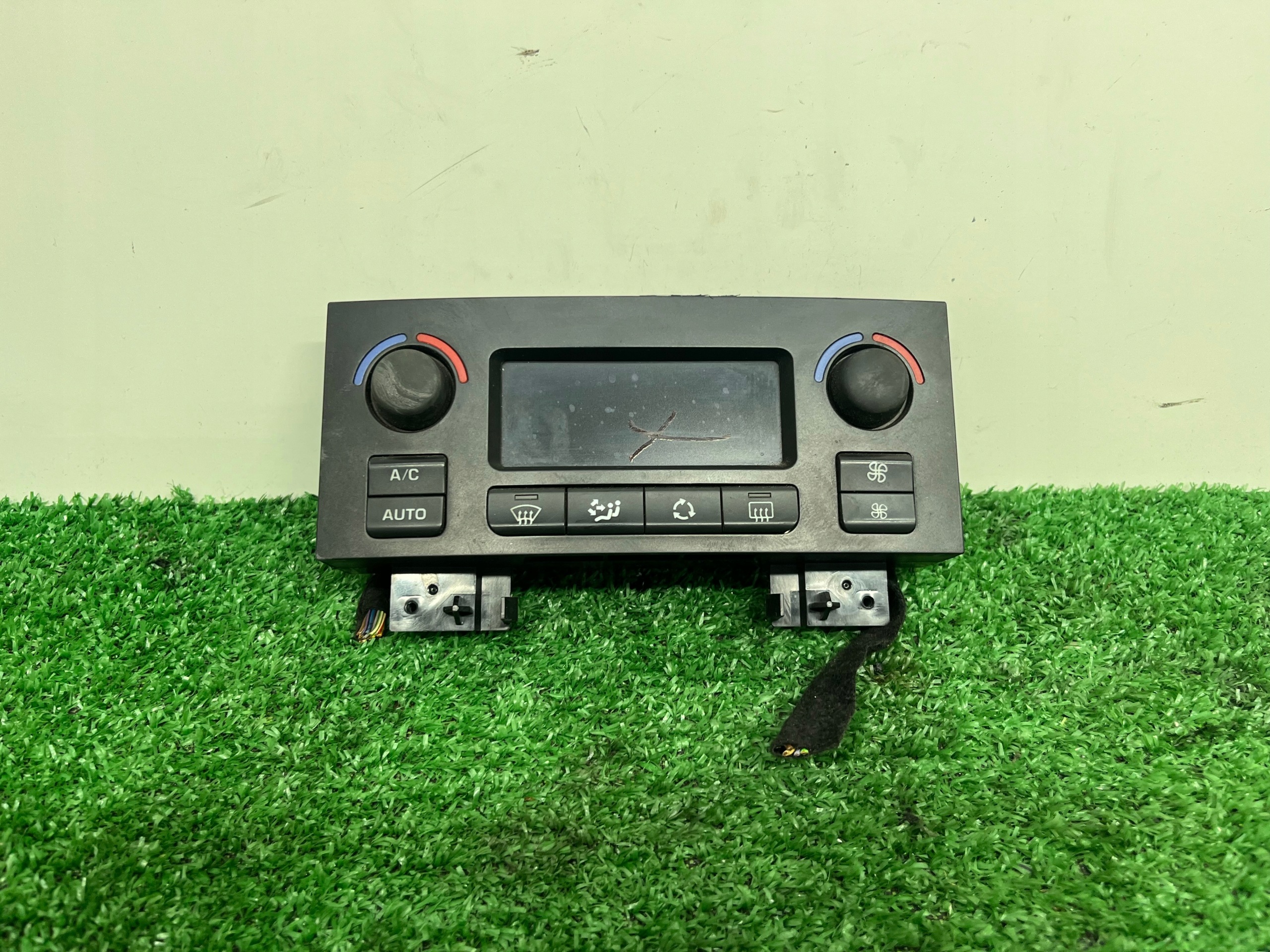 control panel air conditioning devices CITROEN BERLINGO 2 9681798380-03