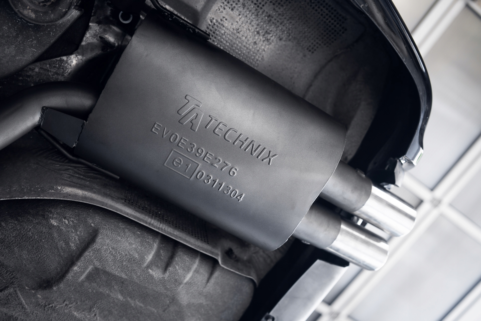 BMW E39 SPORTOWY KOŃCOWY TŁUMIK 2X76MM SILNIKI SZEŚCIOCYLINDROWE M52 M54 Typ samochodu Samochody osobowe