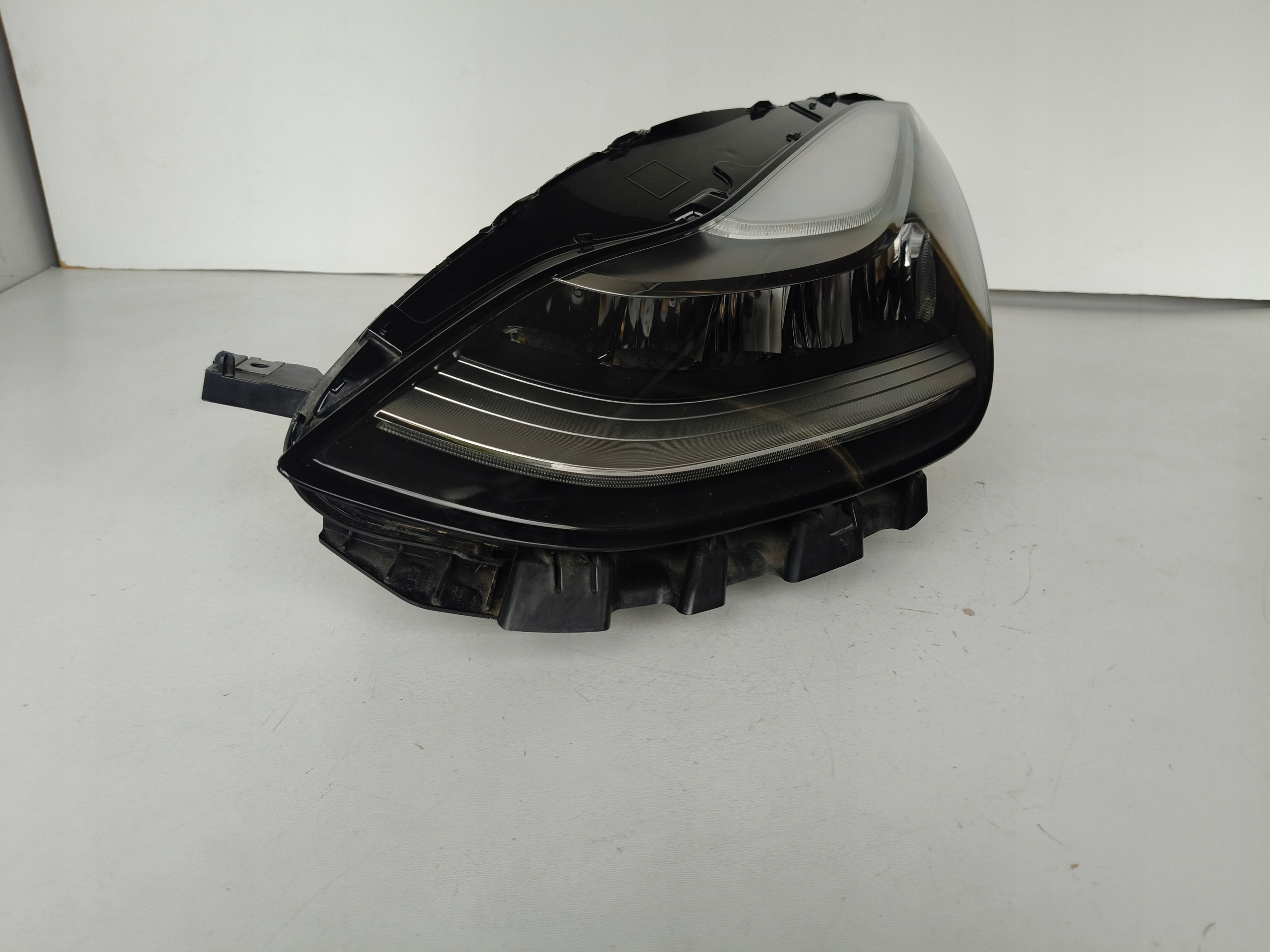 LAMPA LEWA REFLEKTOR TESLA MODEL 3 17- FULL LED