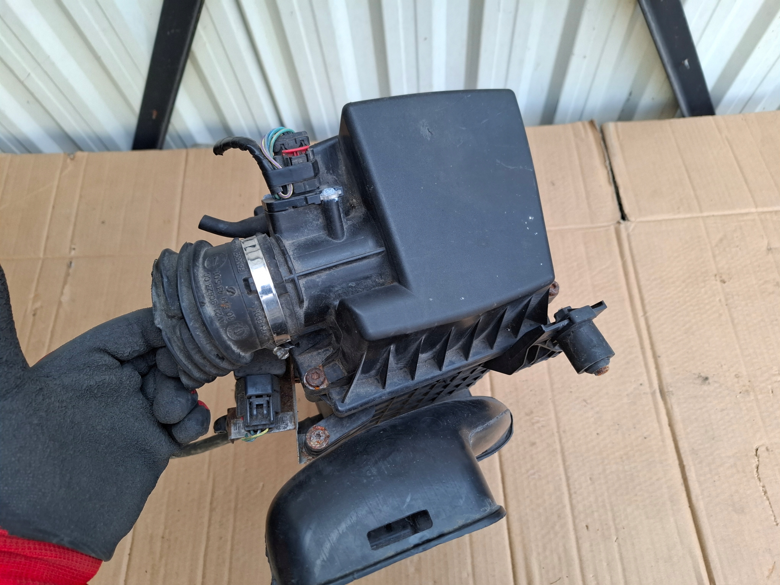 Gehäuse filter luft FORD FIESTA MK7 AV21-9600-AA 1.4 TDCI
