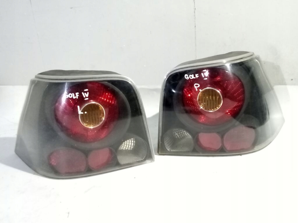 VW Golf IV HB light lights rear. right and left