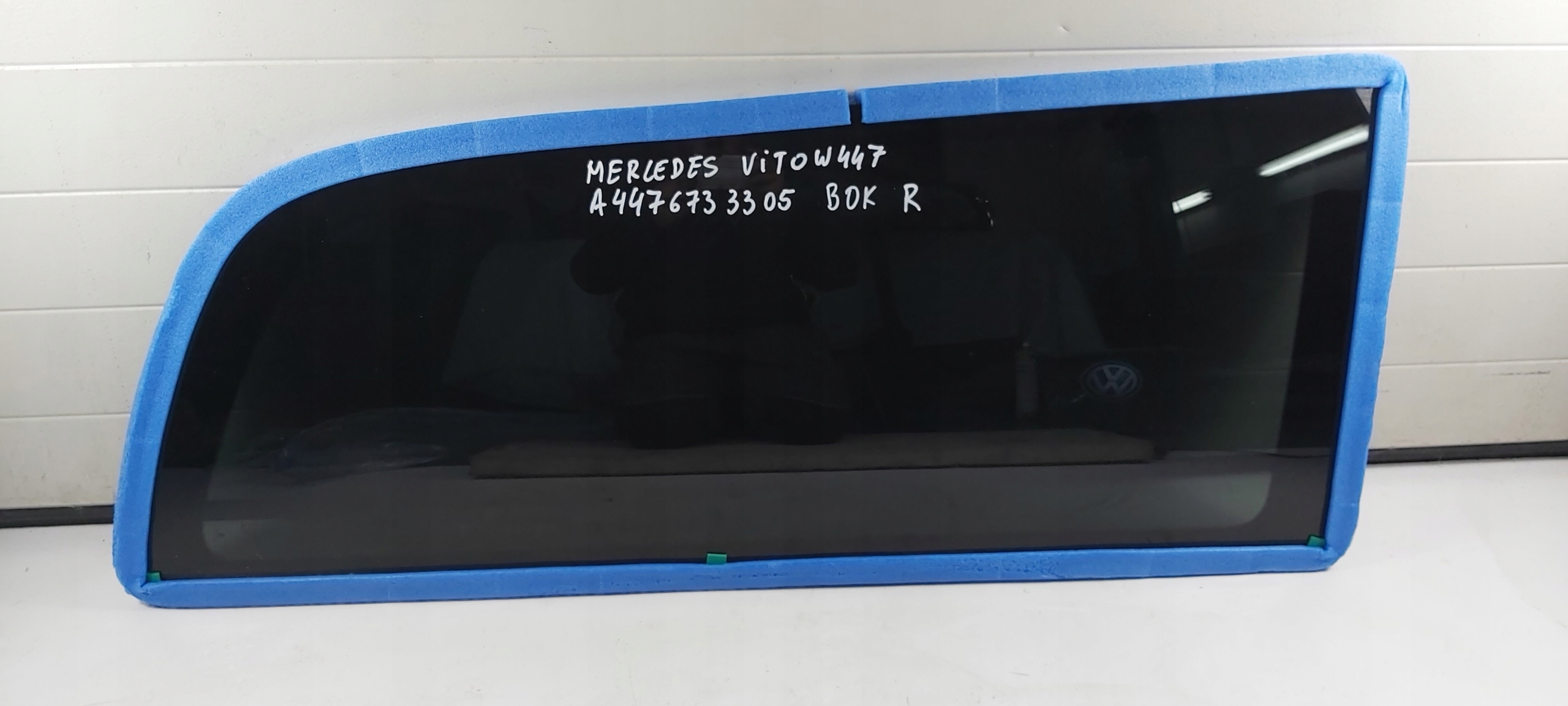 MERCEDES VITO A4476733305 SZYBA BOCZNA PRAWA