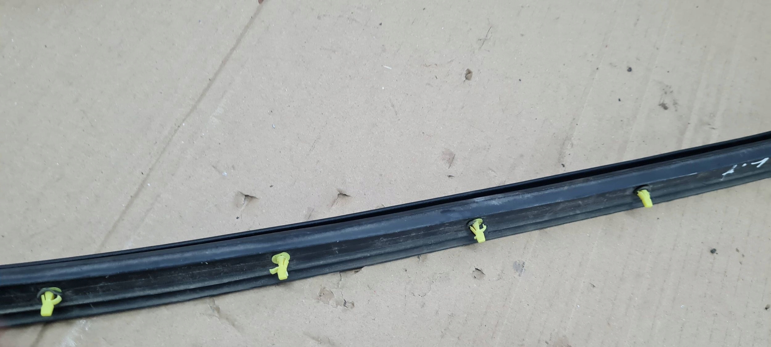 Chrysler Pacifica 2022 gasket rubber upper SZYNY left left rear part
