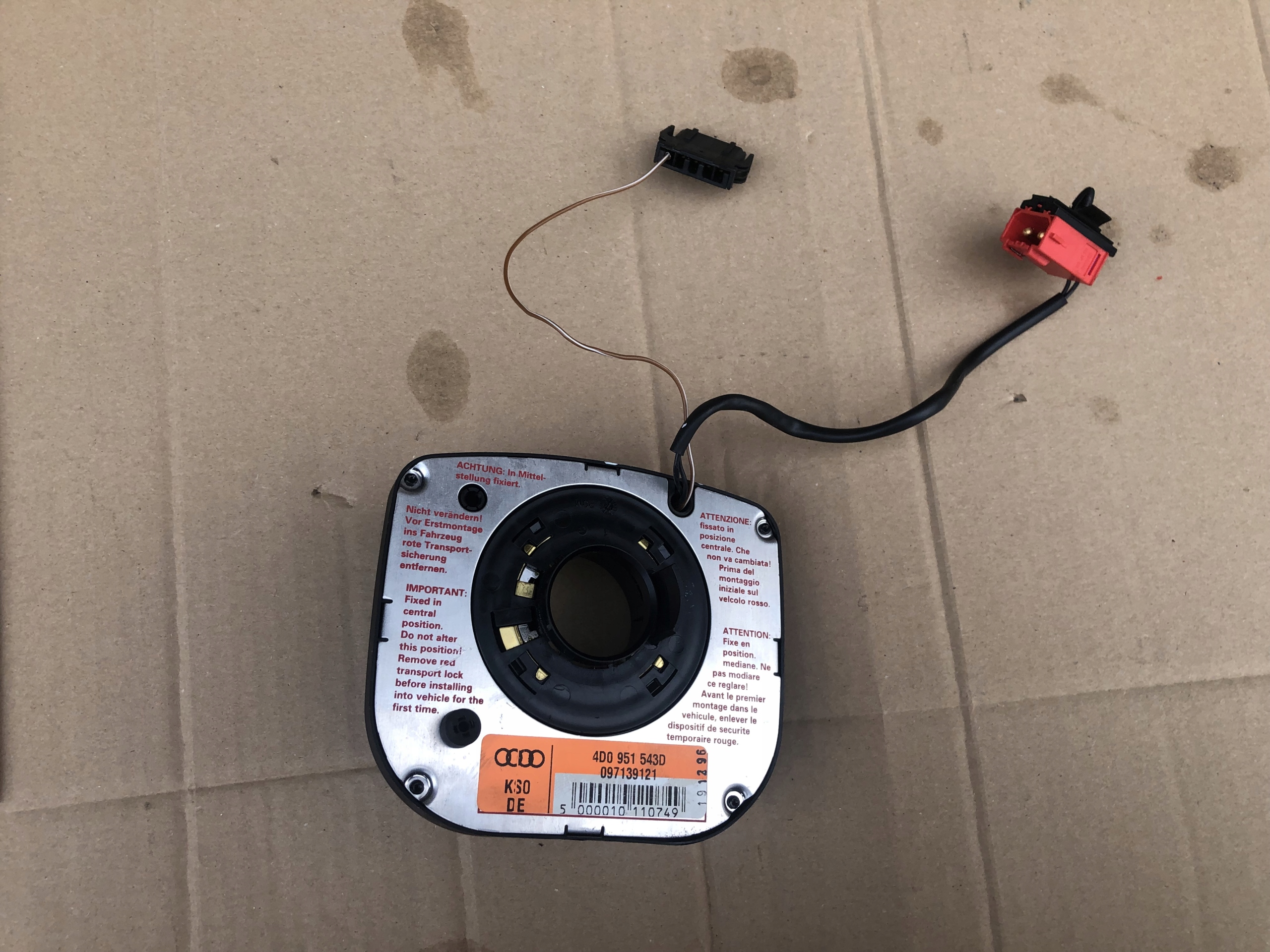 Audi OE 4D0951543D