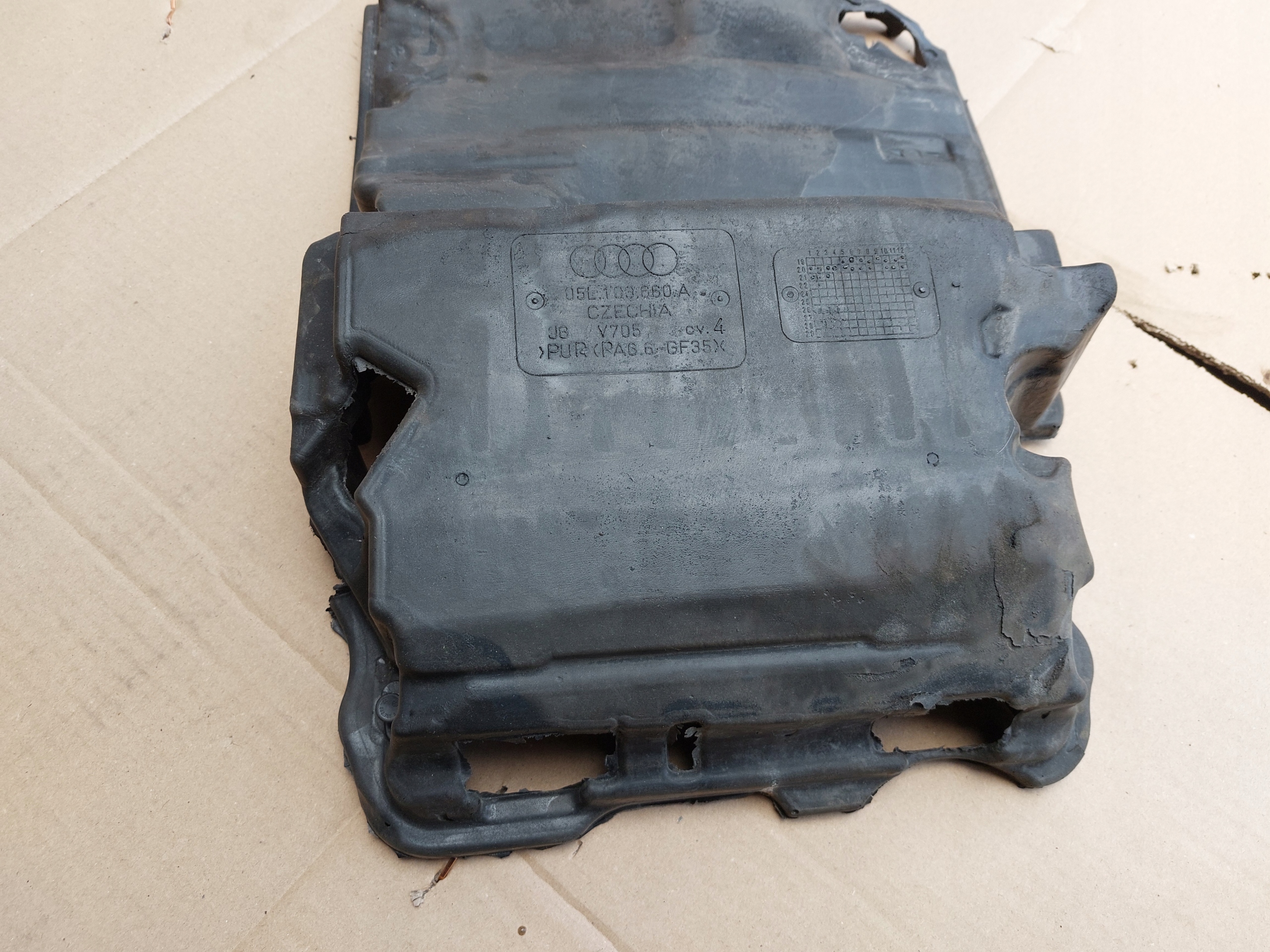 Blende Abdeckung MISKI AUDI A4 B9 A5 2.0 TDI DFB 05L103660A