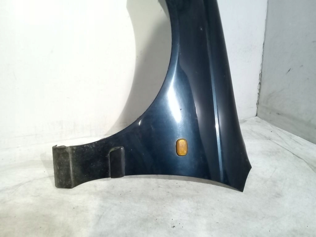 Toyota Carina E fender left 742
