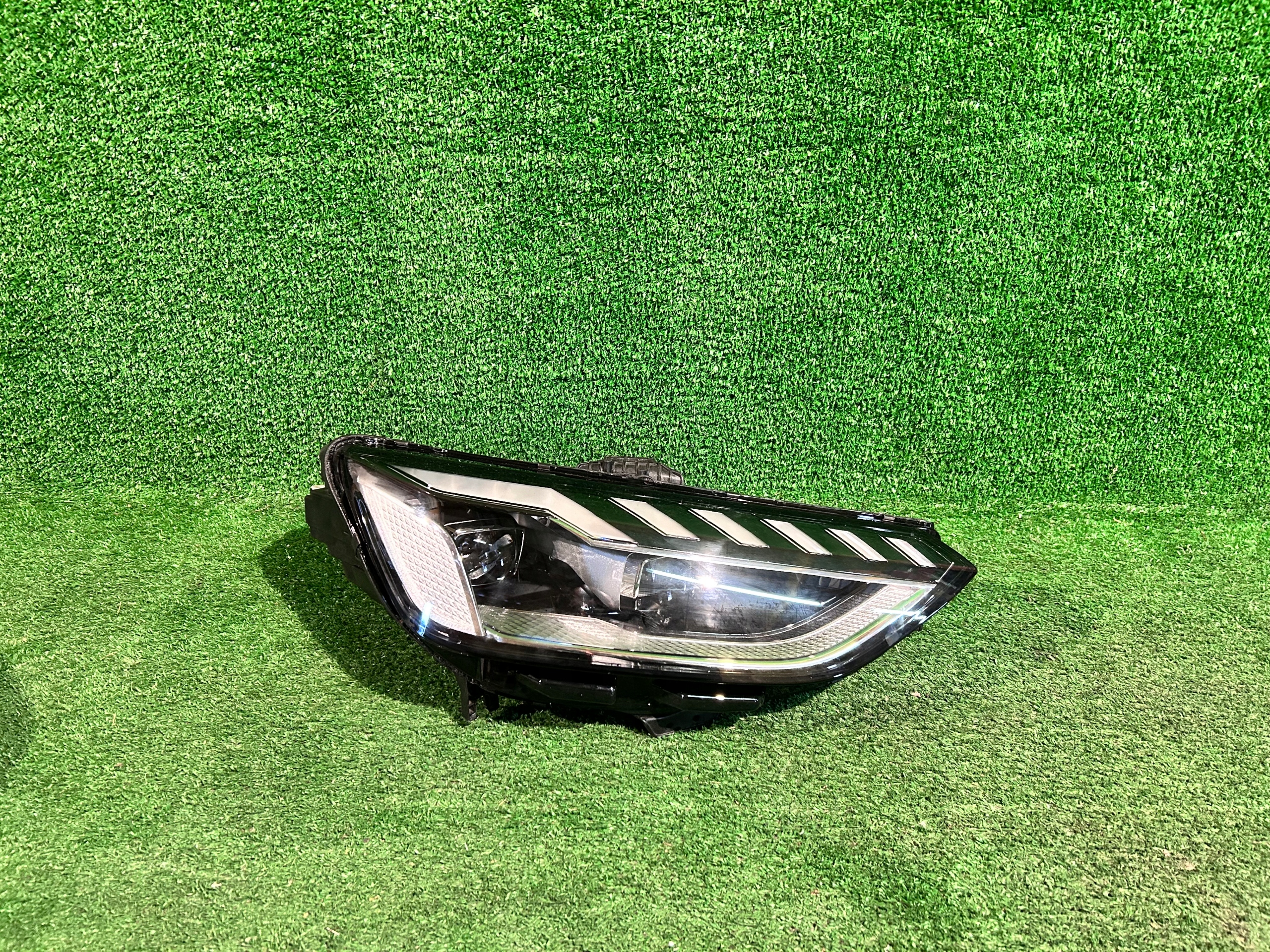 Frontscheinwerfer Audi A4 B9 8W0941036E Matrix LED Rechts Scheinwerfer Headlight - Thumbnail 1