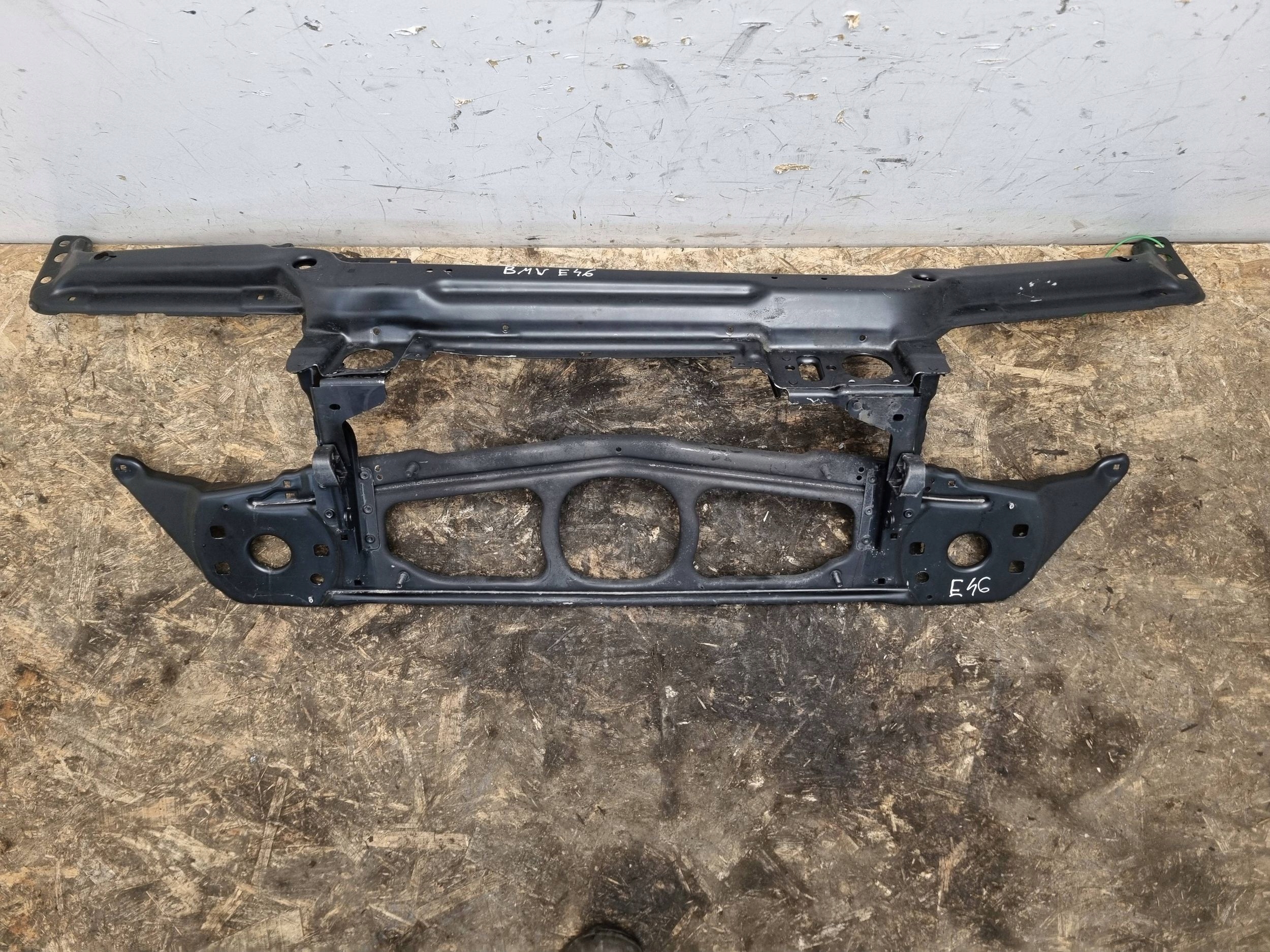 support panel for radiators pillar iron 7111691 BMW 3 E46
