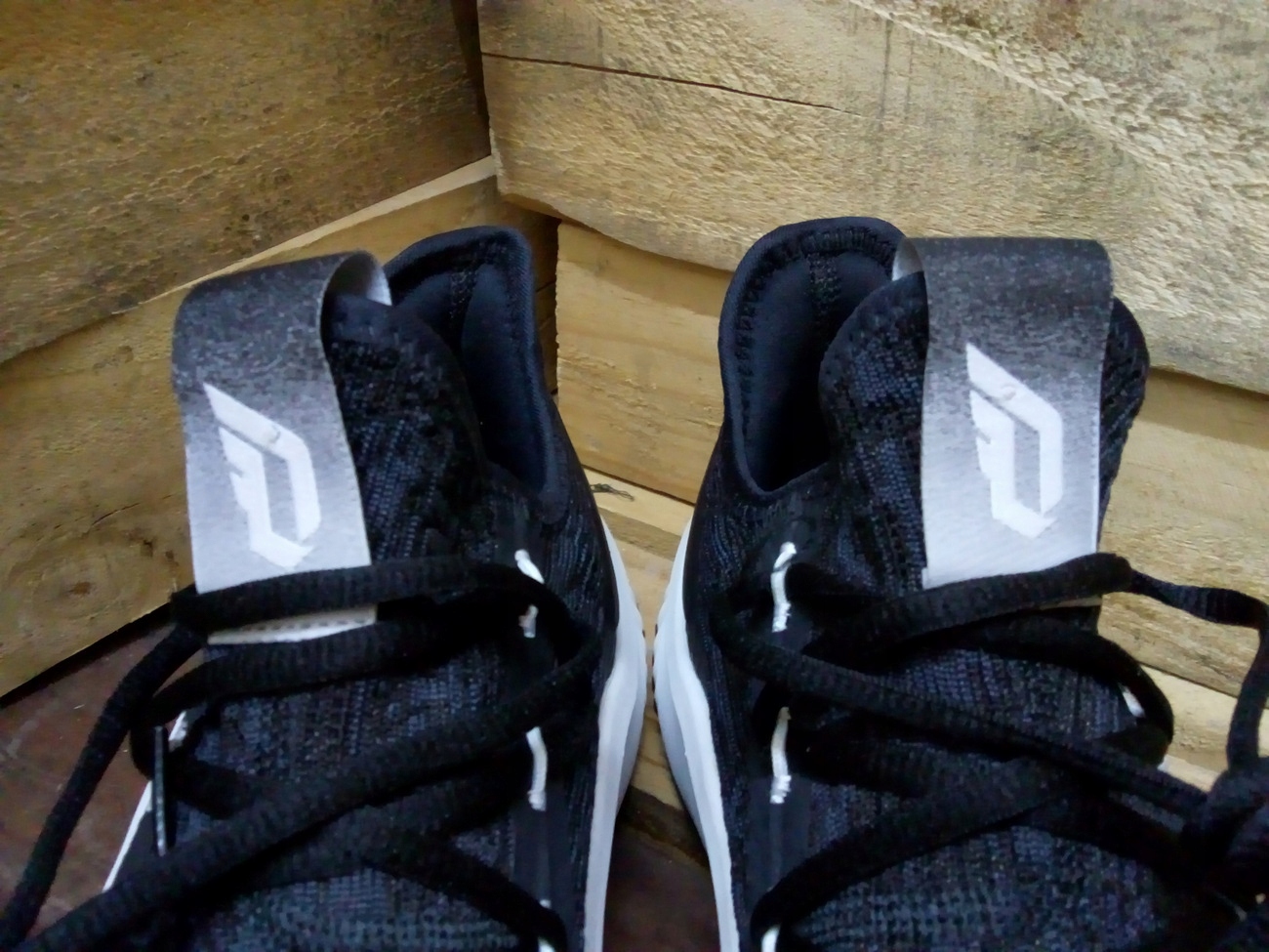 ADIDAS DAME D.O.L.L.A CORE BLACK/WHITE Kolor czarny