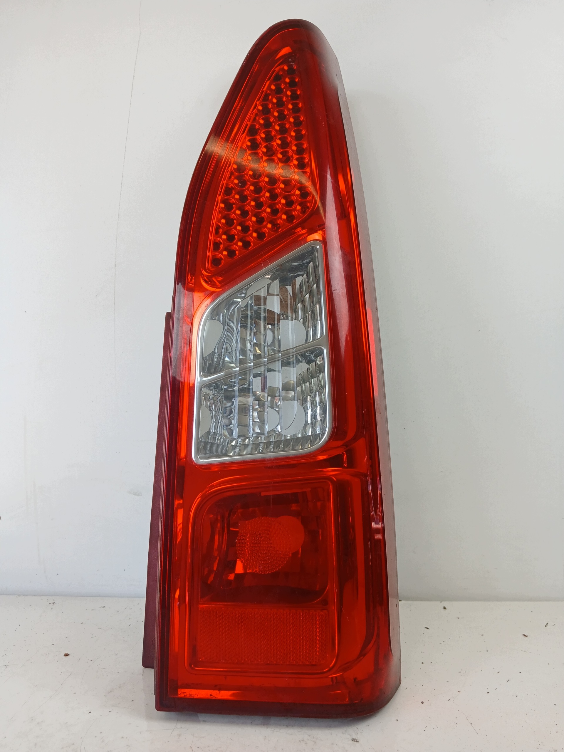 CITROEN BERLINGO II light right rear part