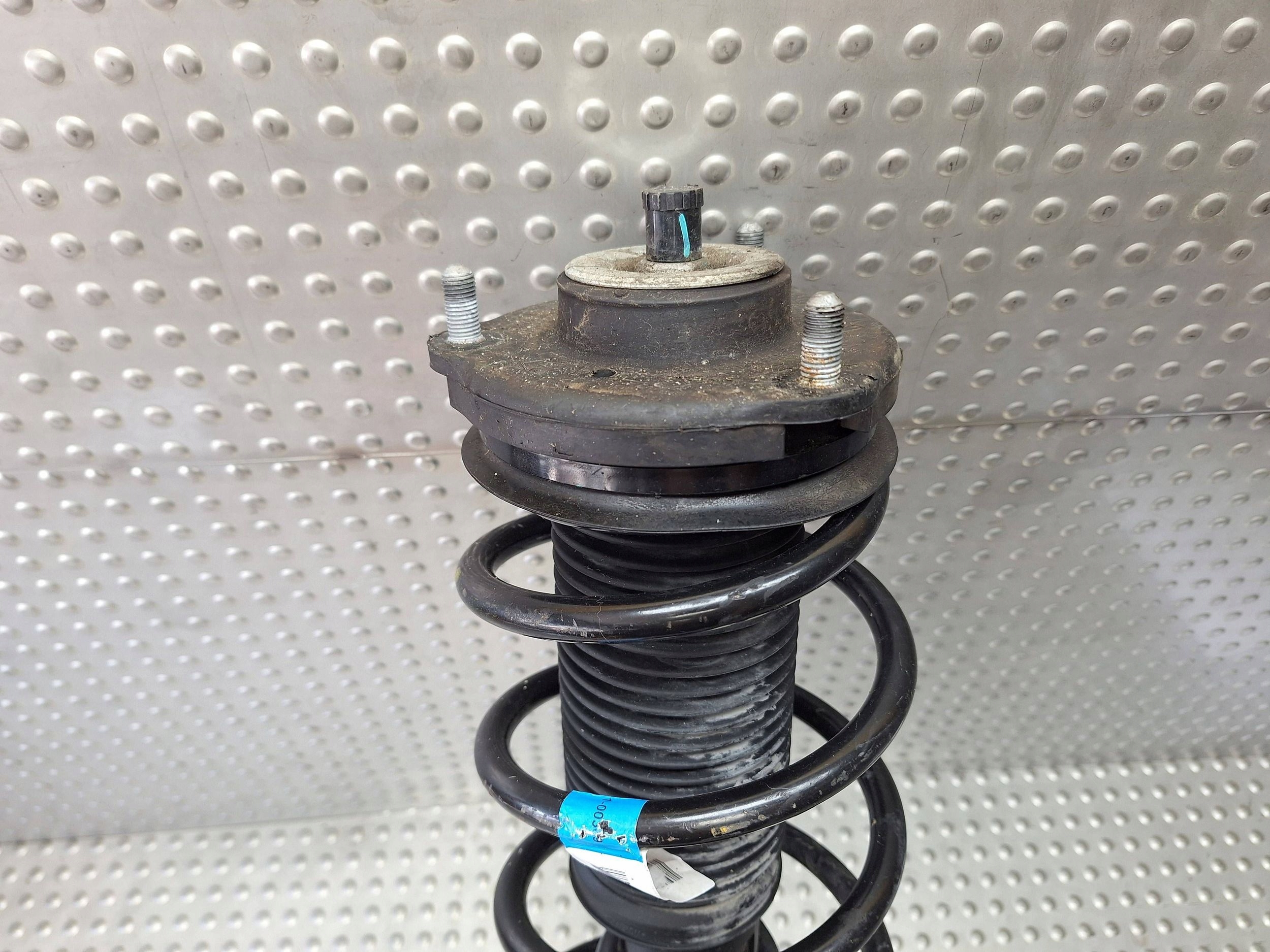 shock absorber right front MG ZS 10864606 1.5B
