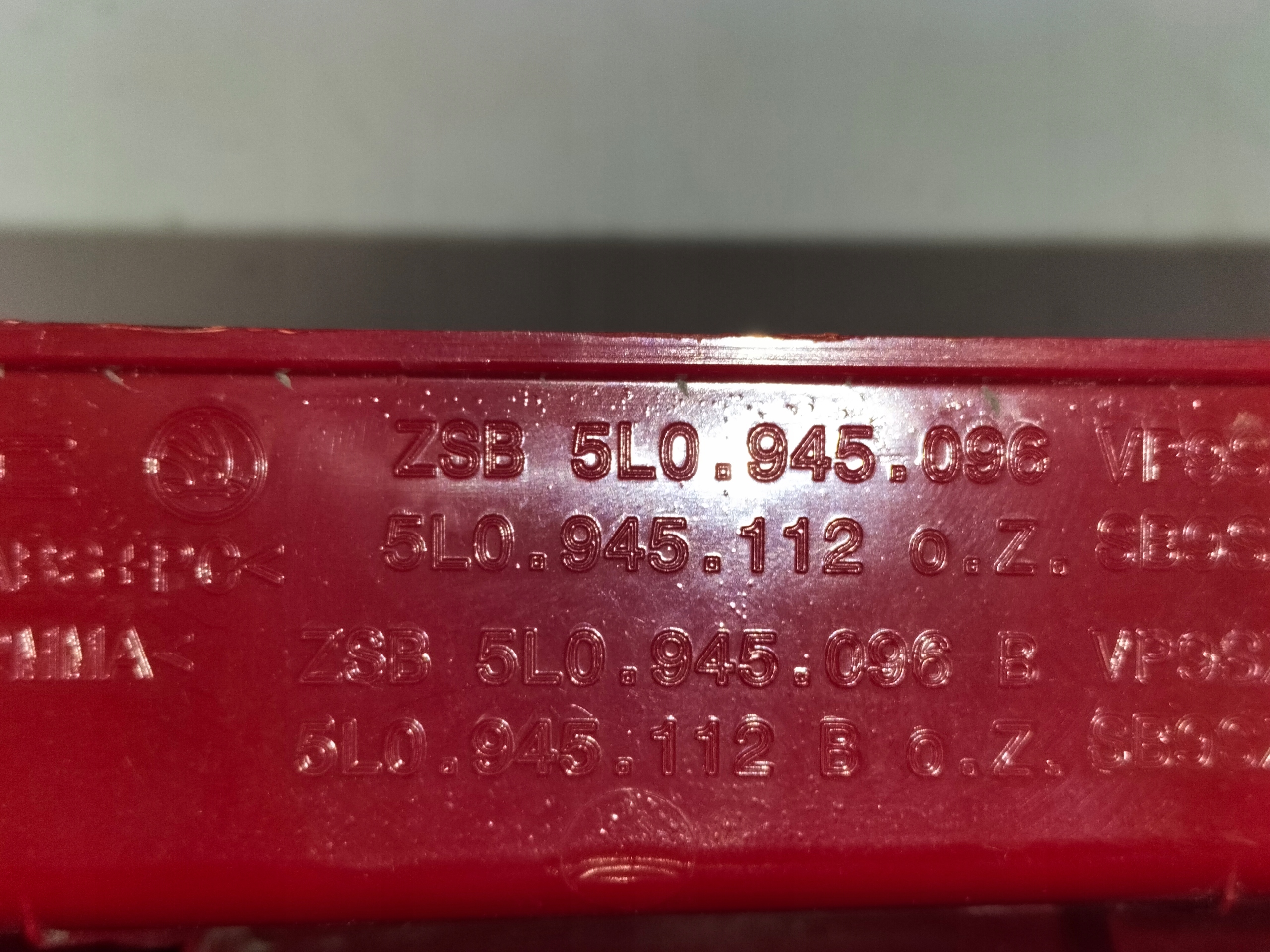 light rear rear part right SKODA YETI 09-13
