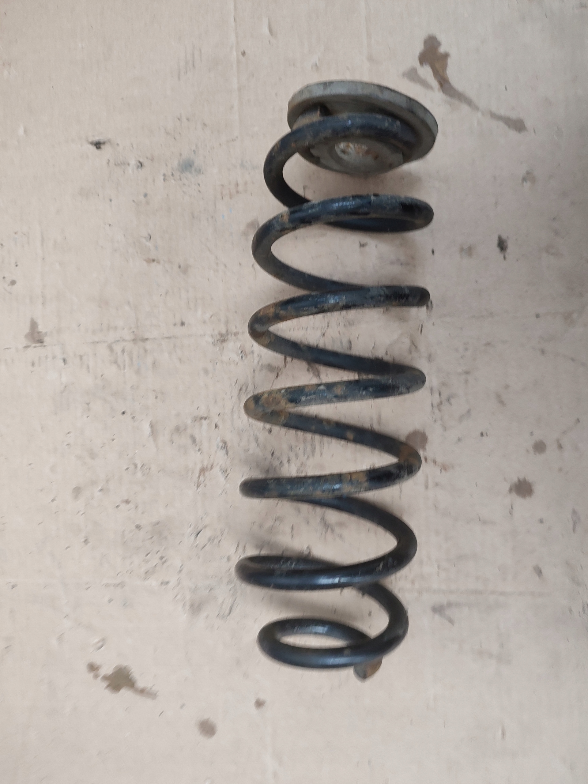 spring rear VOLKSWAGEN PASSAT B7 1.4 TSI