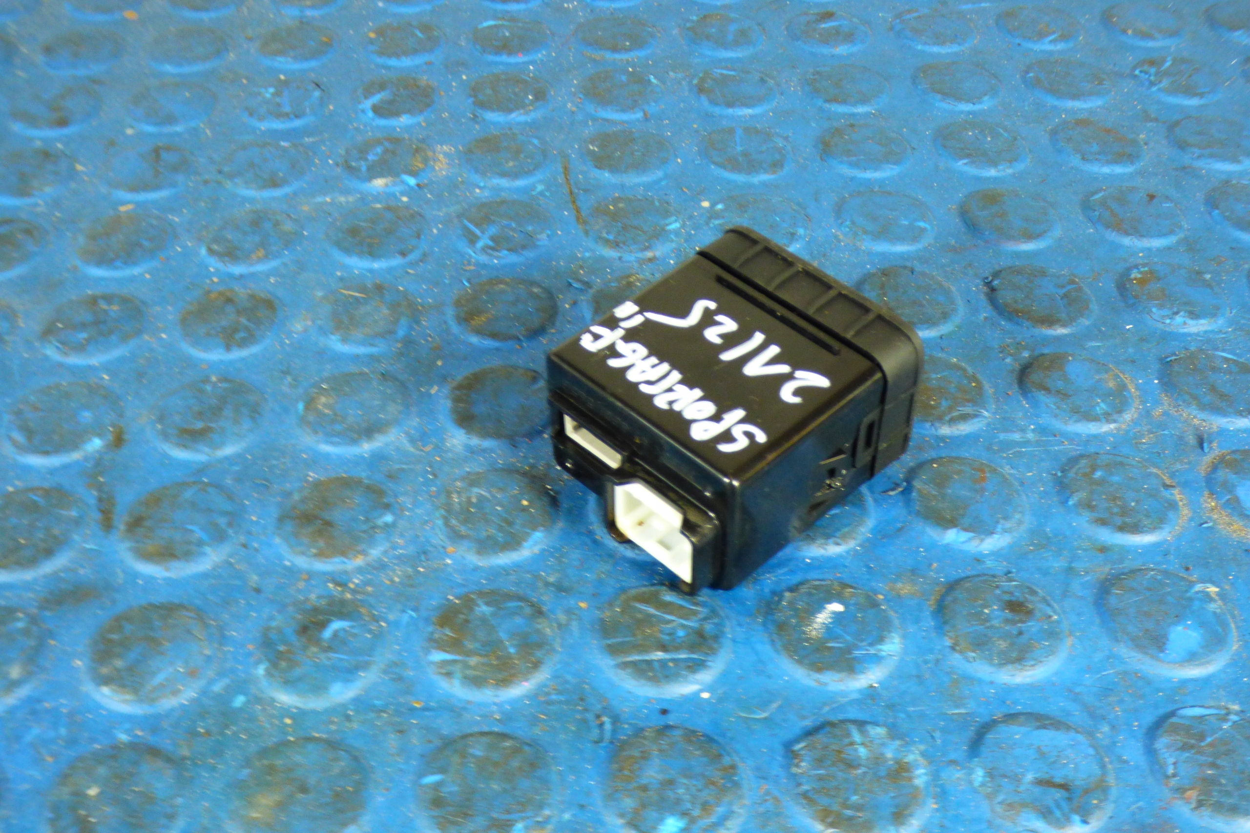 adapter USB AUX 96110-3W500 KIA SPORTAGE III