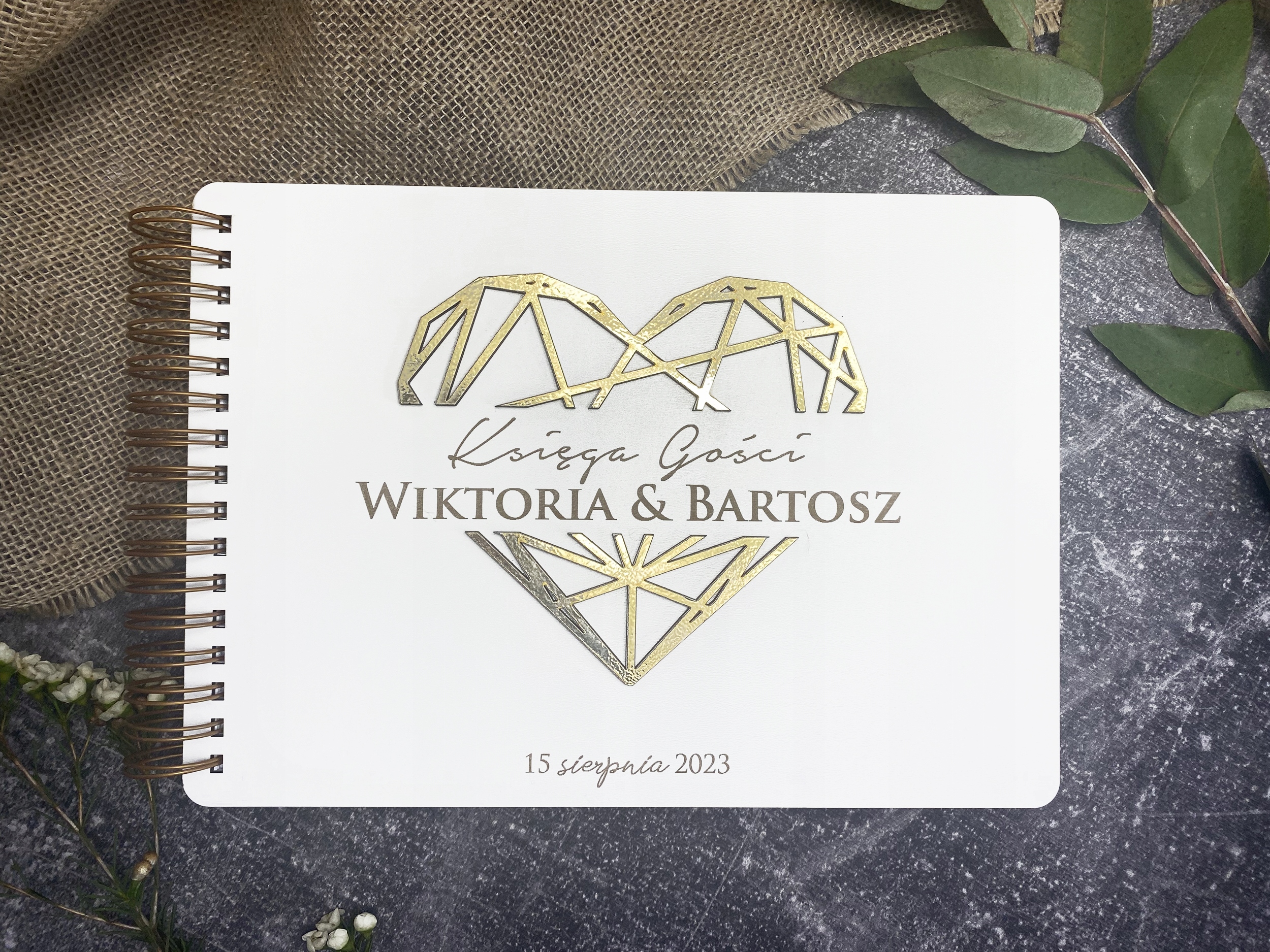 DREWNIANA BIAŁA KSIĘGA GOŚCI NA WESELE ŚLUB Z ANKIETAMI BIAŁE KARTKI SERCE Rodzaj księgi