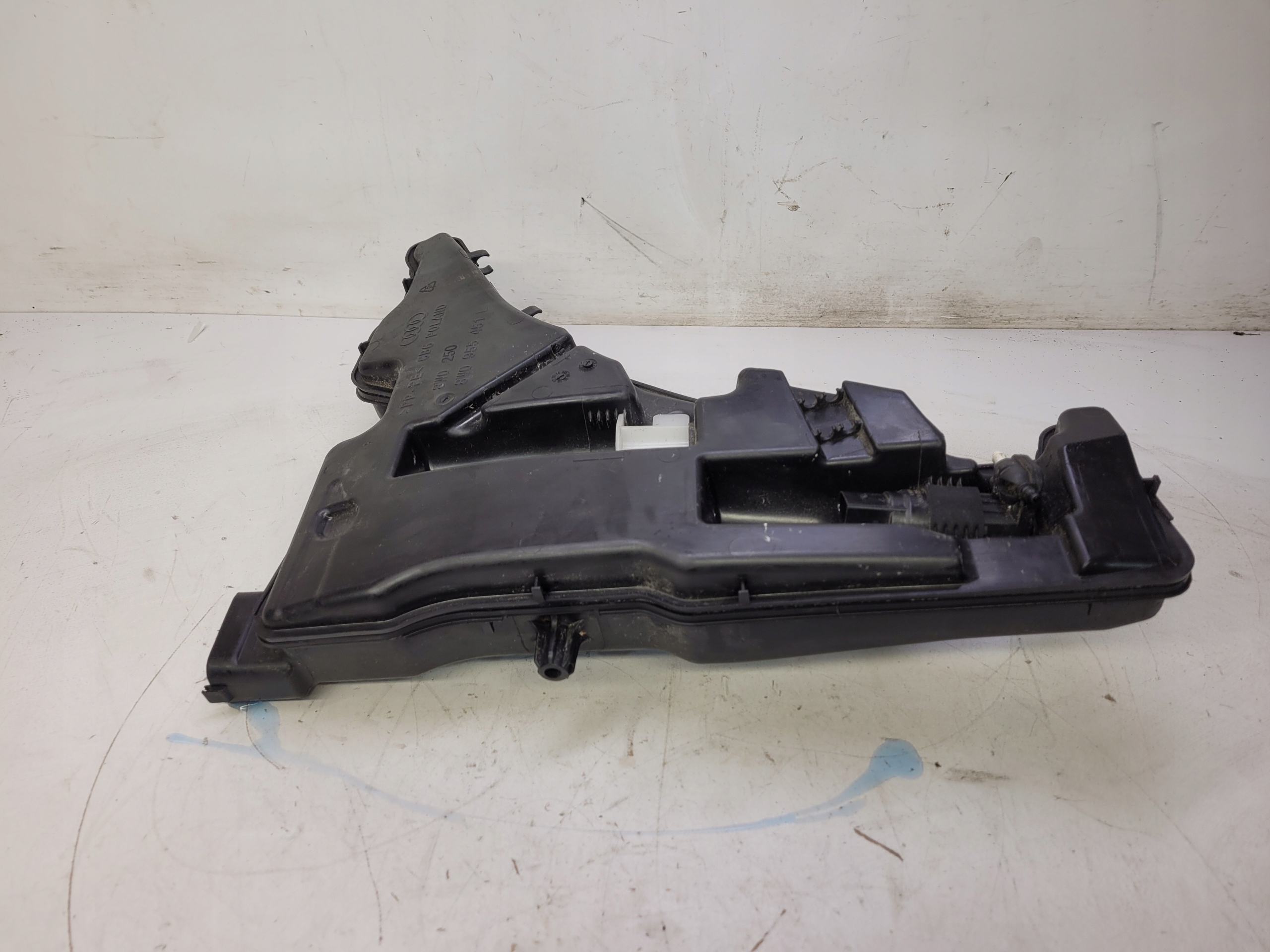 Behälter Spritzdüse XENON AUDI A4 B9 8W0955451L