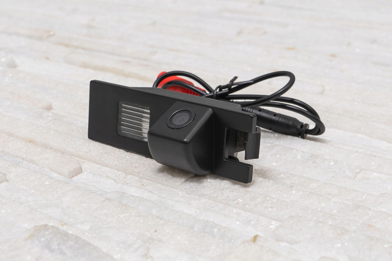 OPEL ASTRA J 2009-2015 KAMERA COFANIA Z LAMPĄ Łączność przewodowa