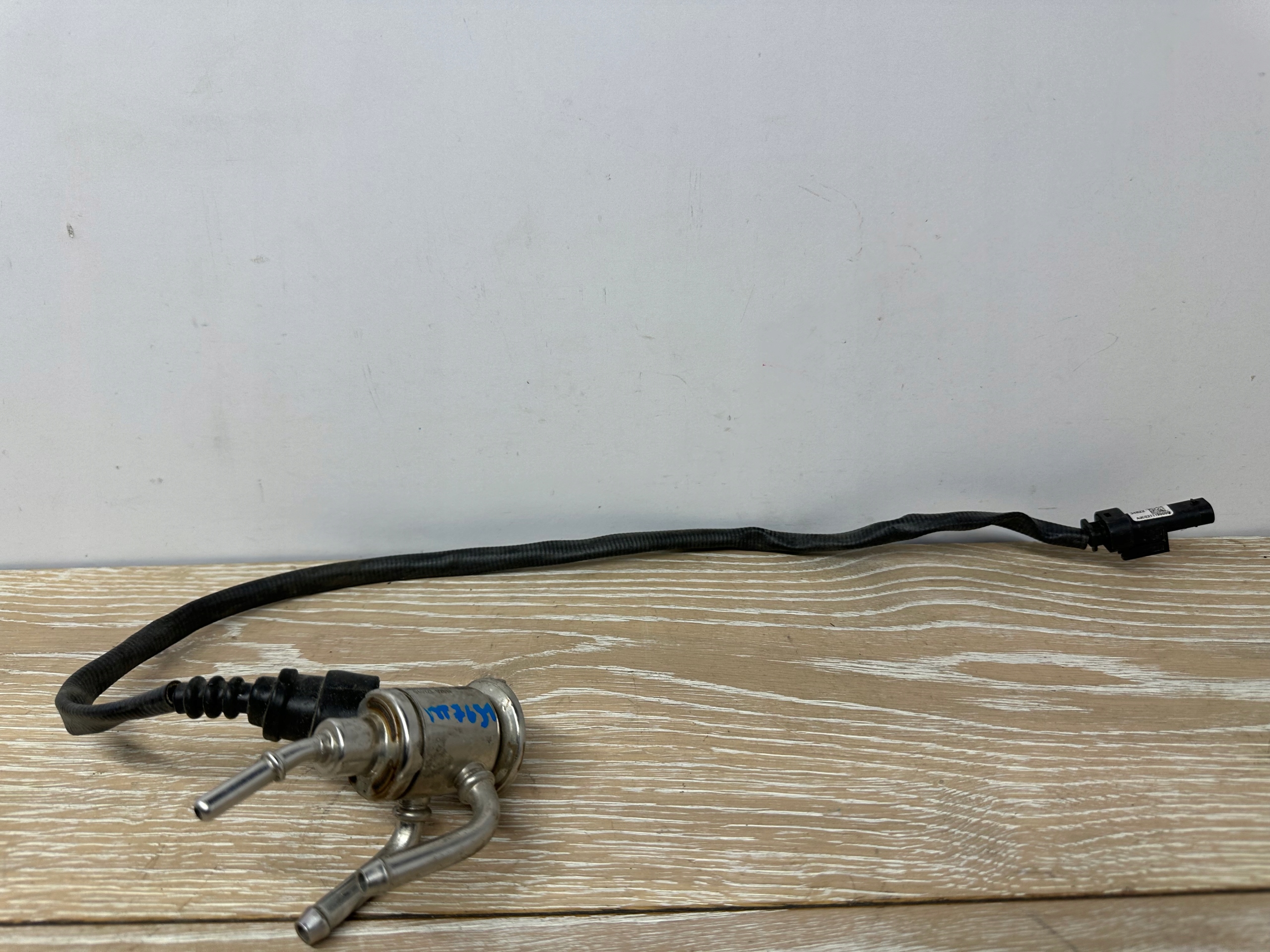 BMW X6 III G06 nozzle injector 8598283