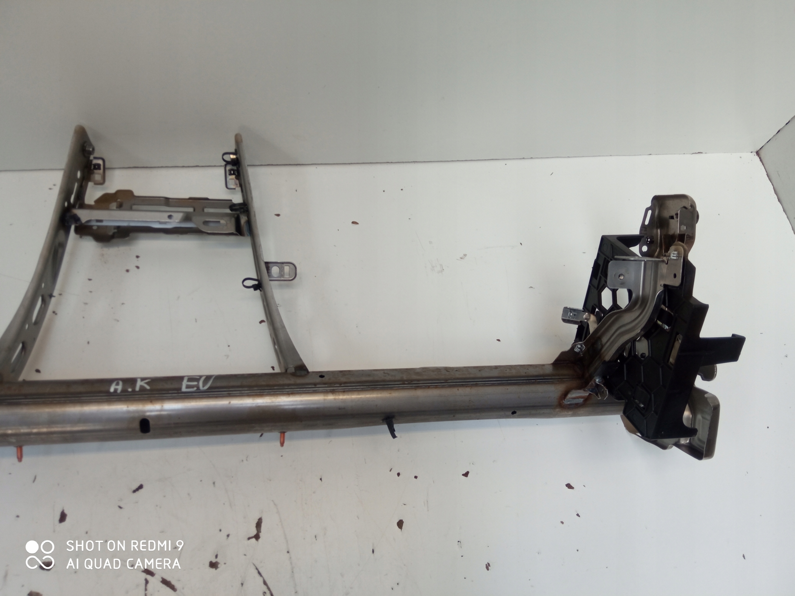 OPEL ASTRA K support sider below DESKE KONSOLE EUROPA