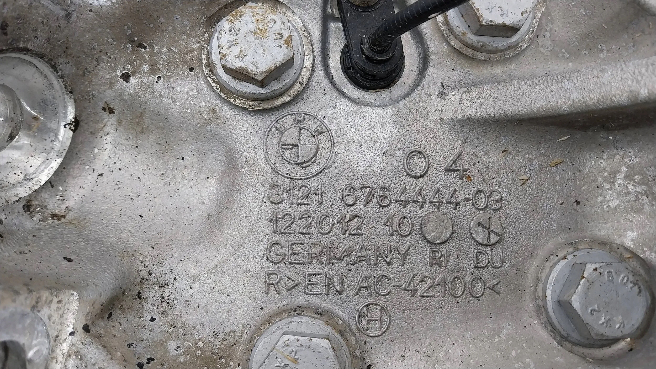 GLAVČINA IGLE DESNA PREDNJI DIO 6764444 BMW 1 E87 E81 3 E90 E91 E92 E93