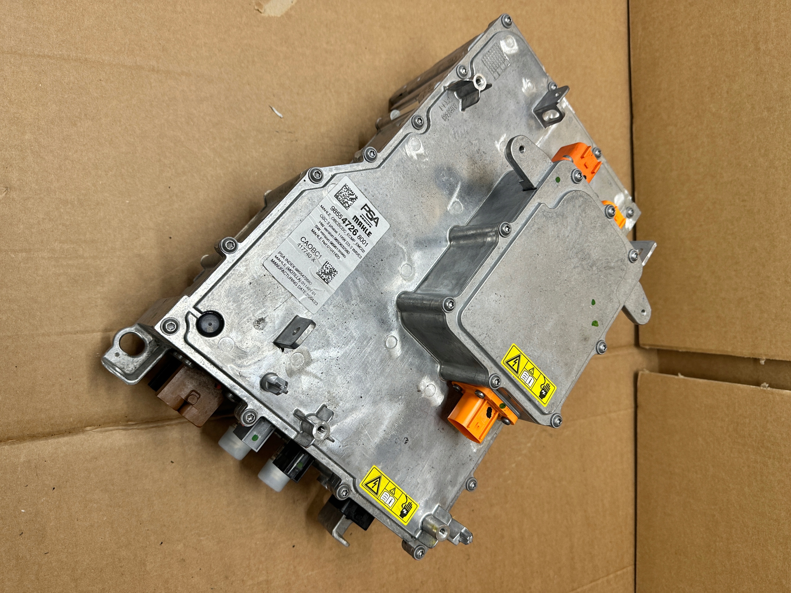 CORS F PEUGEOT 208 INWERTER KONWERTER FALOWNIK MODUŁ 985547268001