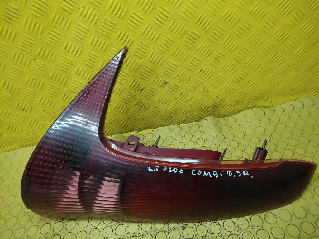 PEUGEOT 206 SW light left rear part