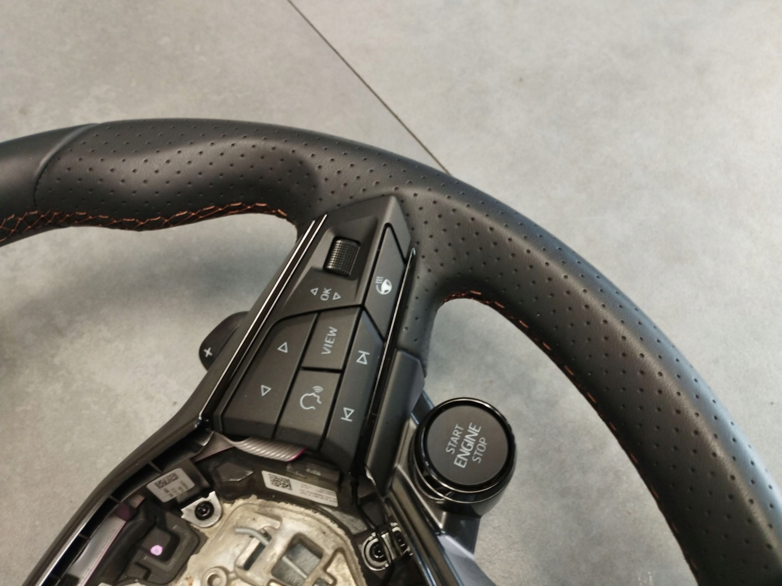 Cupra Formentor lenkrad Leder multi grzana 5FF419091F