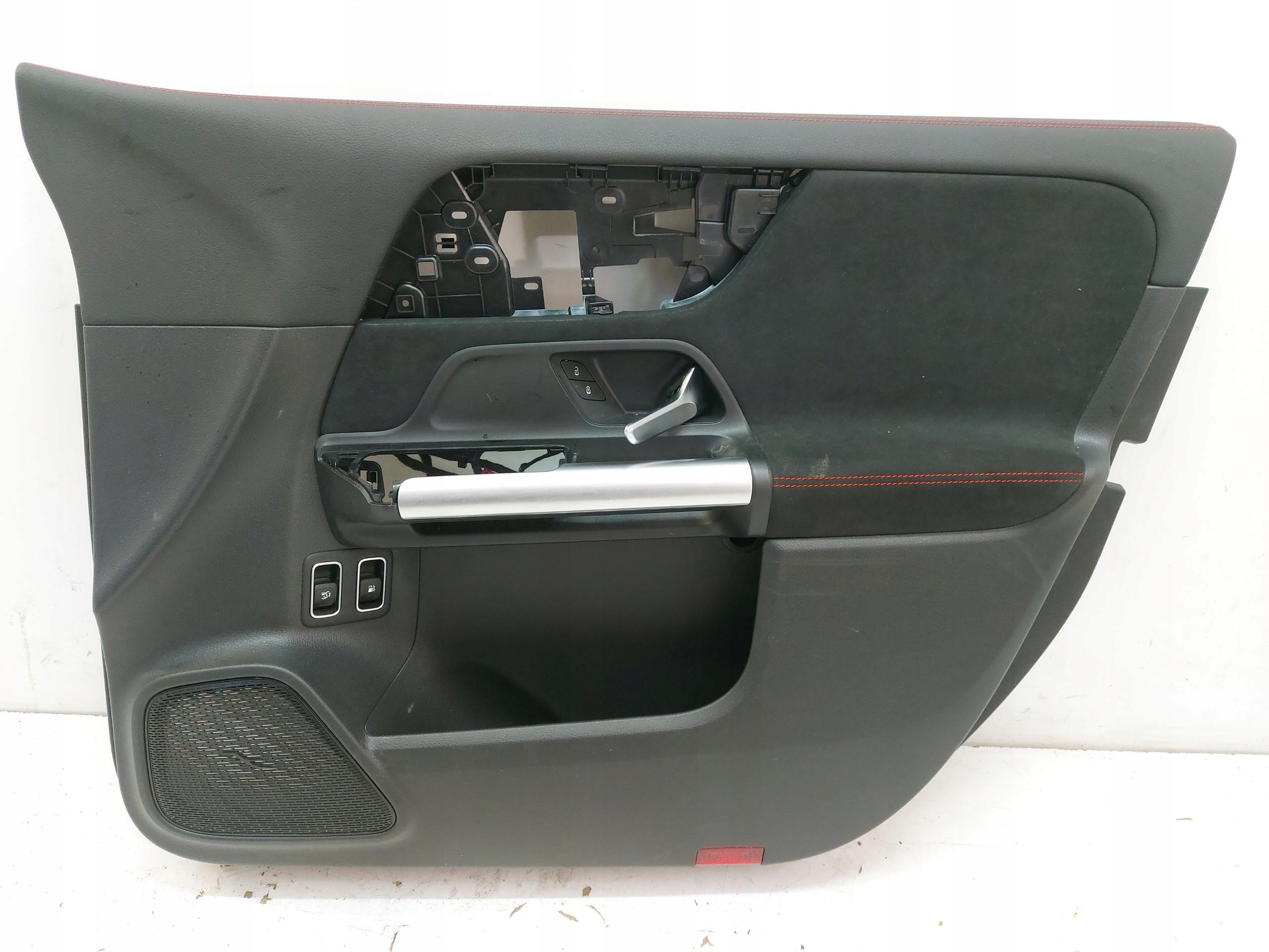Mercedes GLA 250e LIFT II H247 side upholstery door right front
