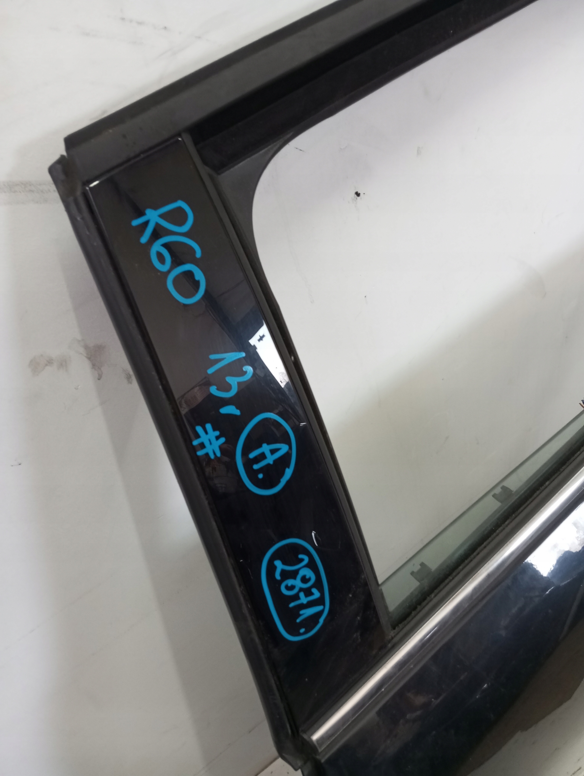 door Mini Countryman R60 left rear.