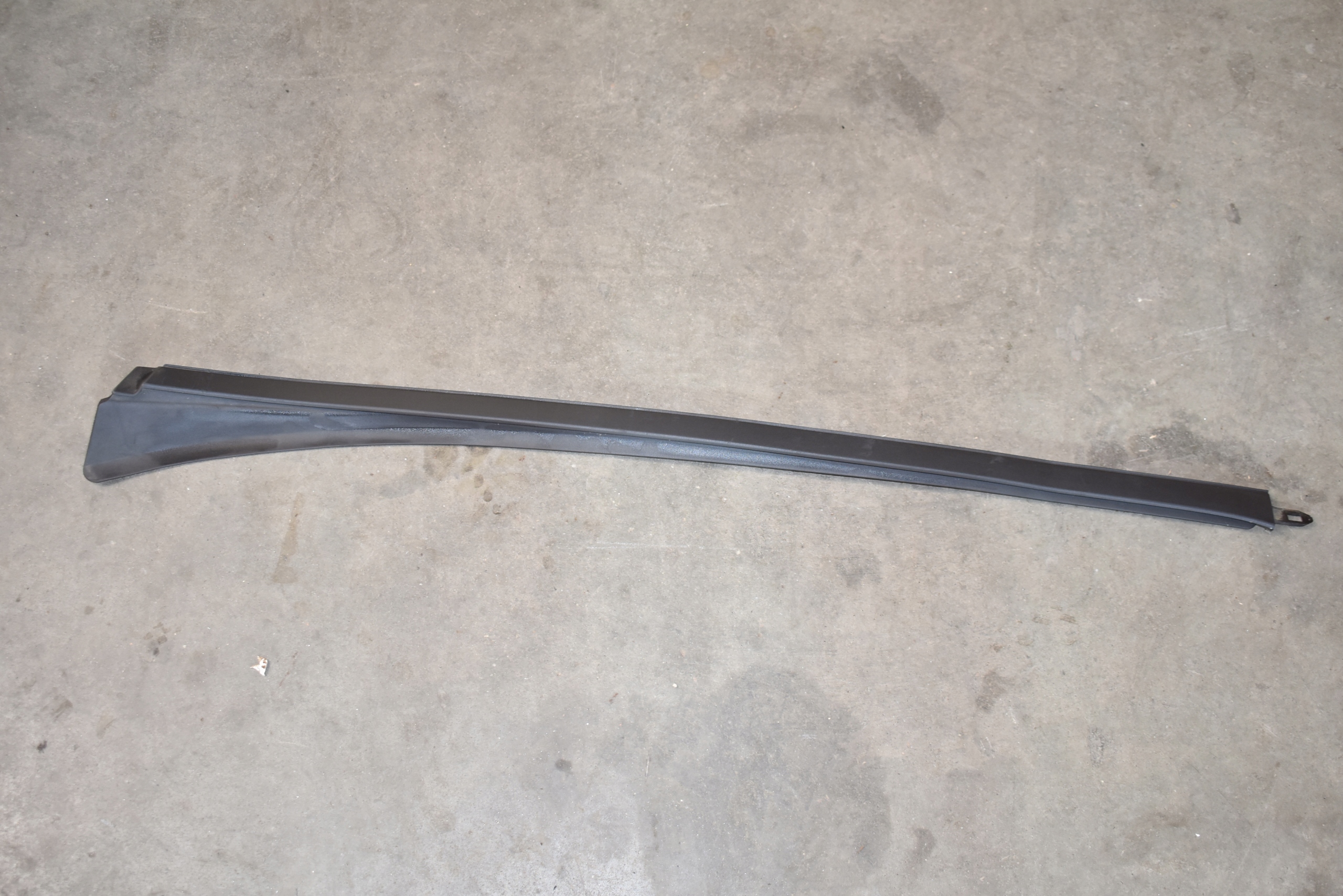 IDEALNA moulding windows CZOLOWEJ right MERCEDES W214 1