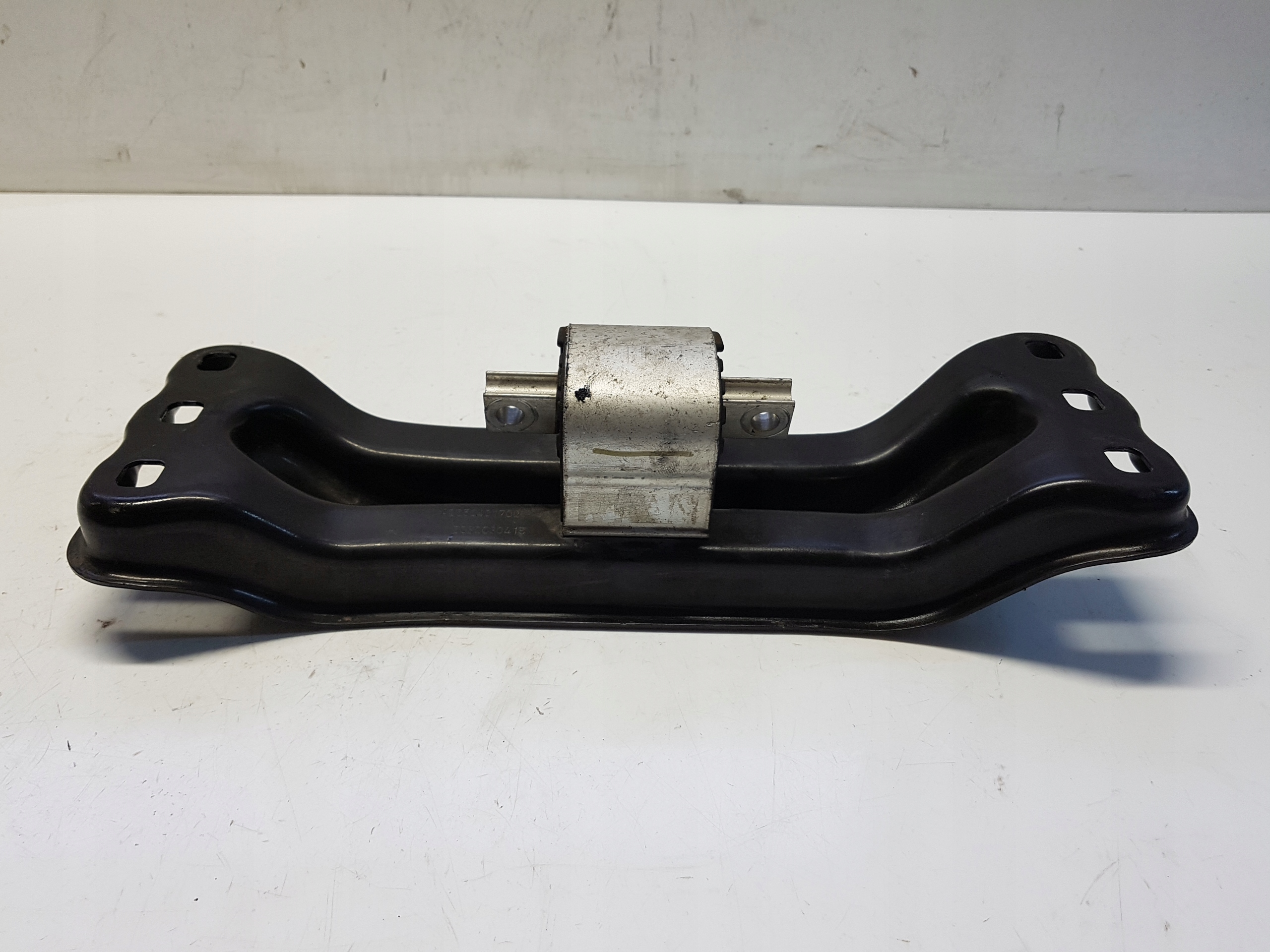 MERCEDES W205 CDI holder gearbox mounting rear part