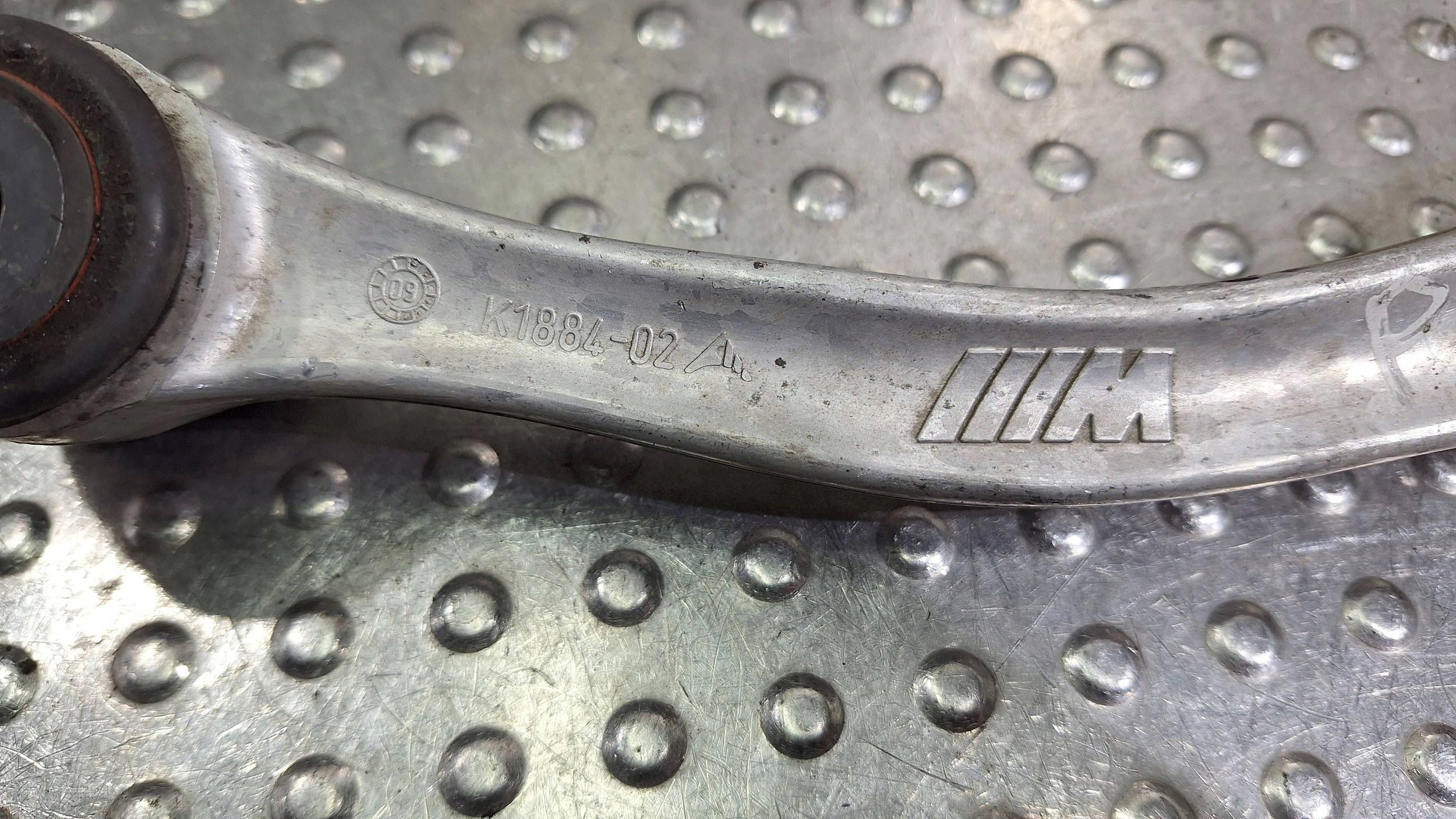 arm right rear part ORGINAL 2283548 BMW E90 E91 E92 E93 M3