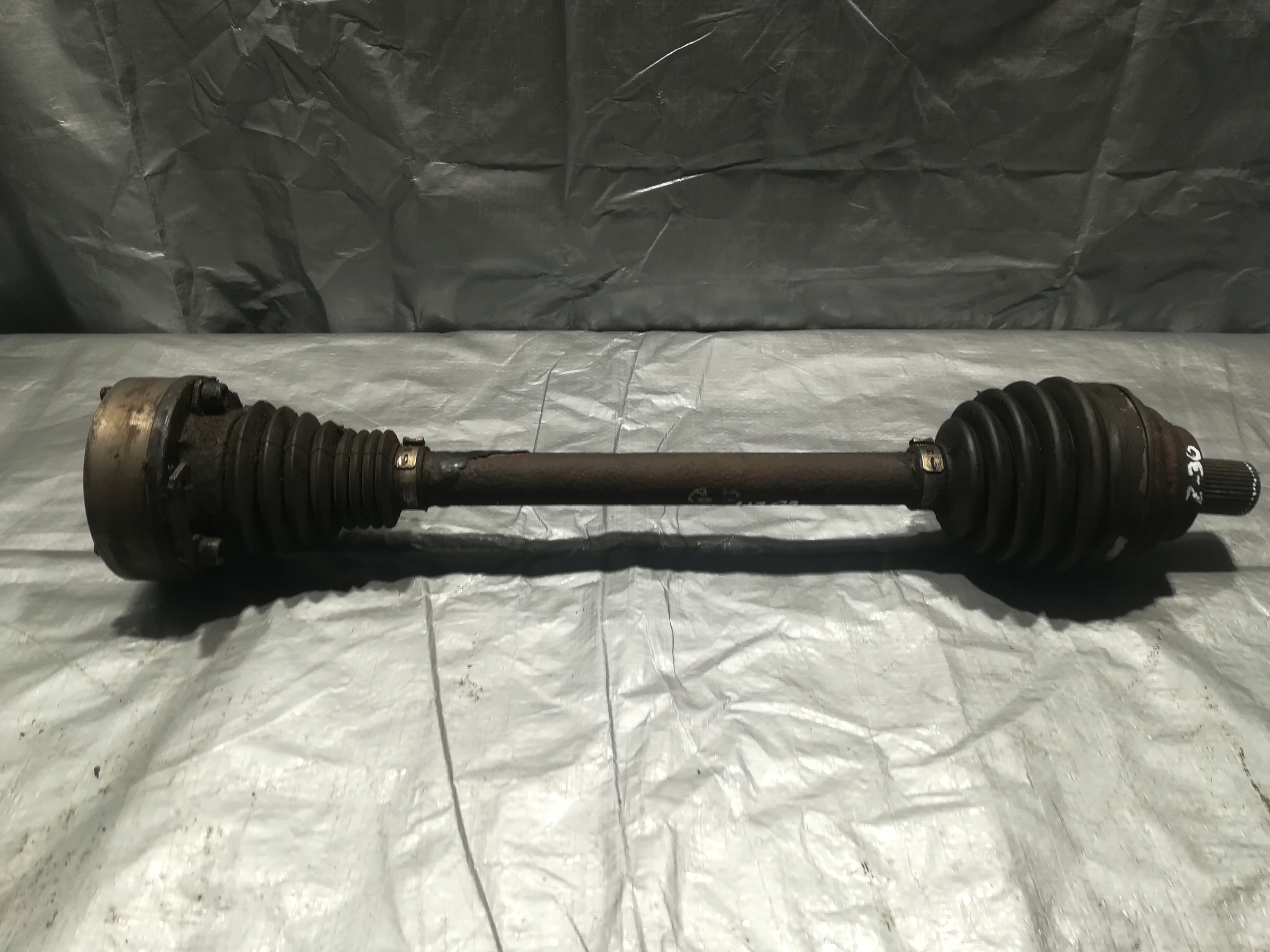VOLKSWAGEN GOLF V 5 1.6FSI semi-axis left short.