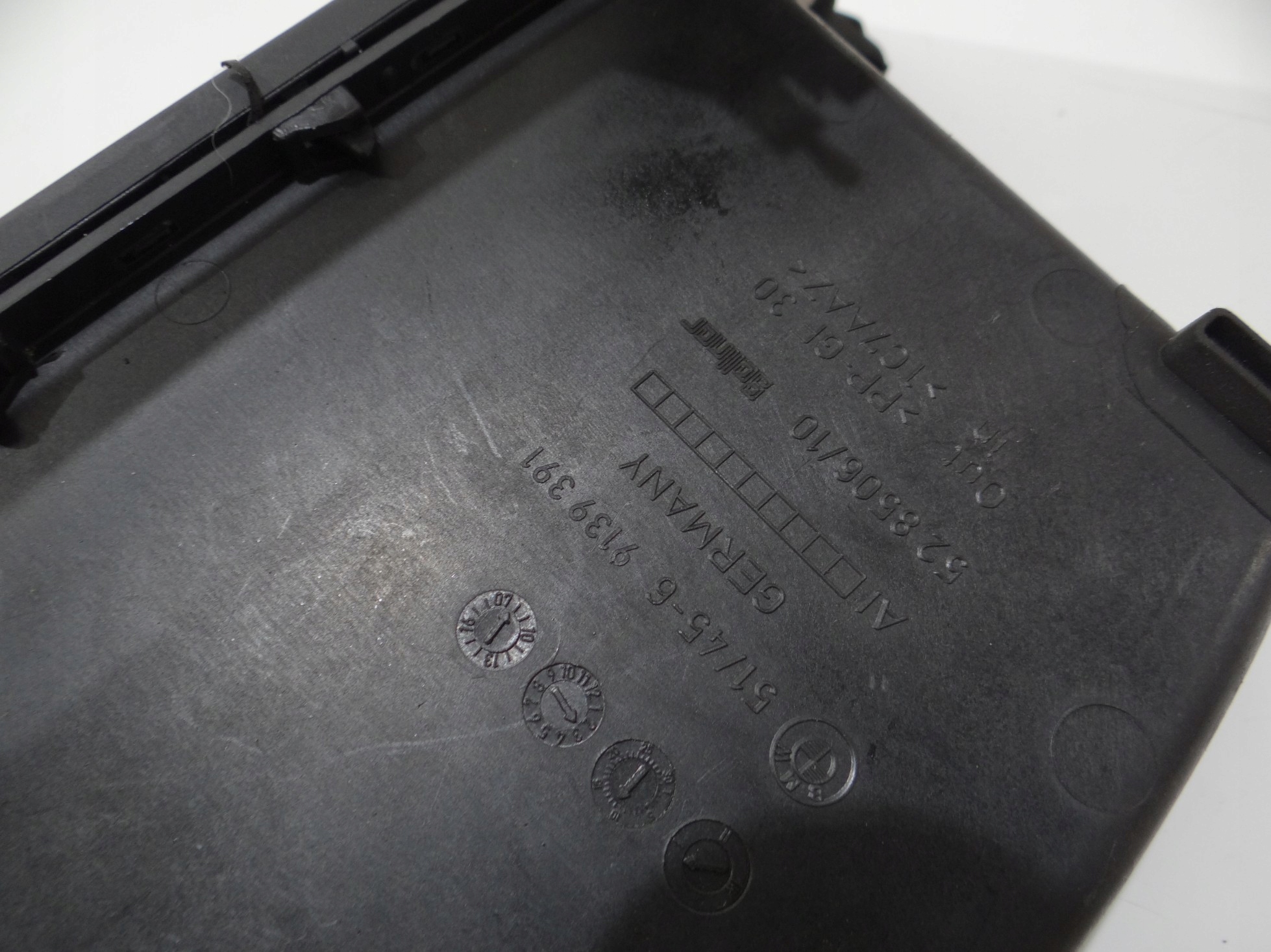 RAHMEN Handschuhfach konsole BMW E60 E61 9139391