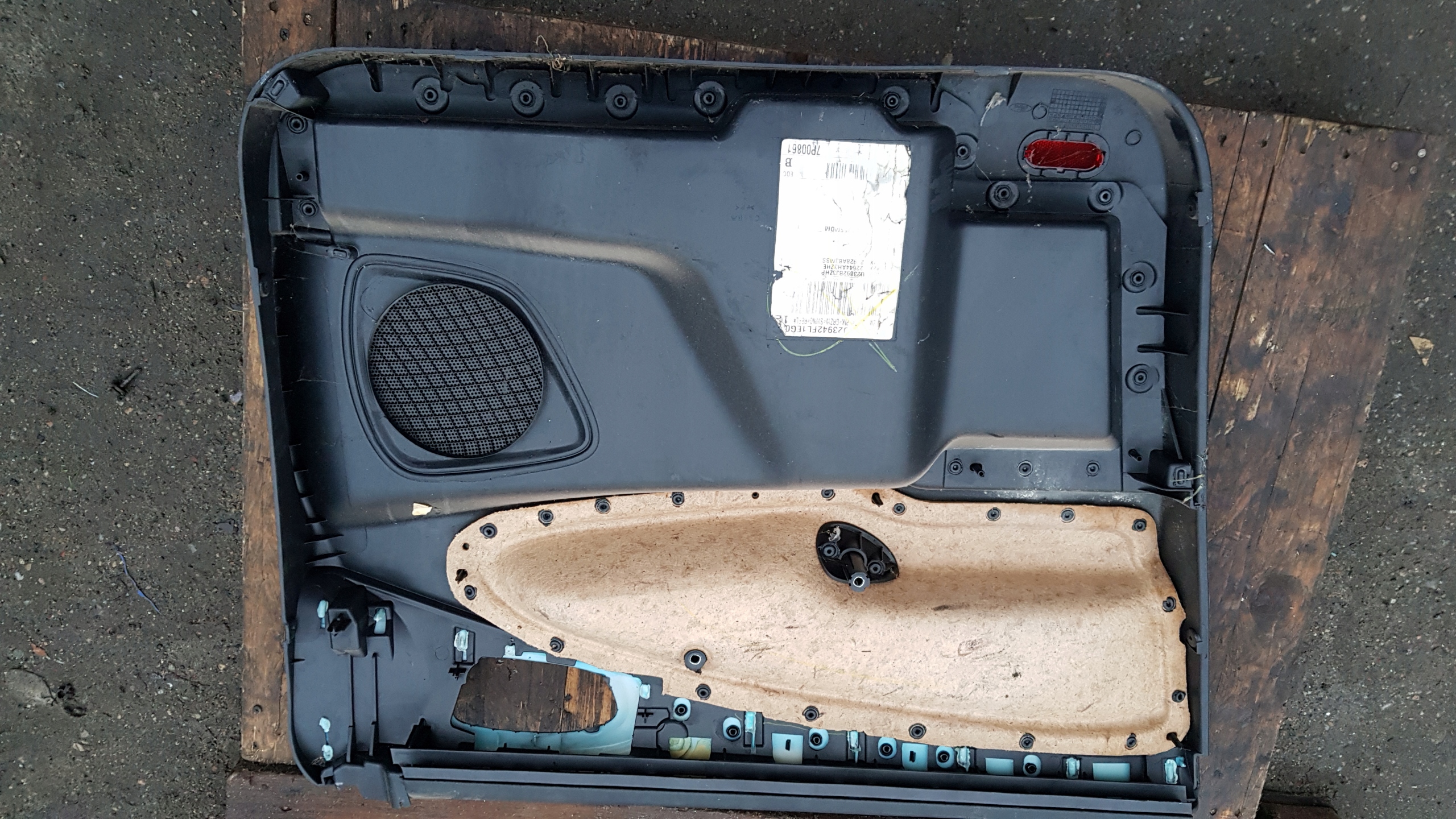 FORD S-MAX side upholstery door left / right rear part CENA ZA 1SZTUKE