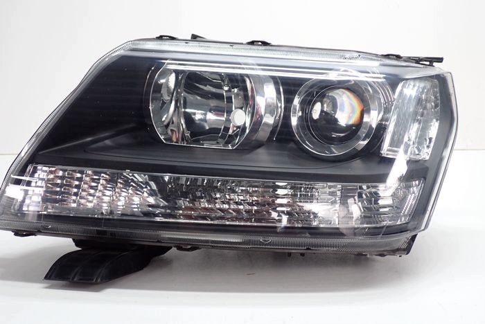 SUZUKI VITARA II 05- reflektor left light left